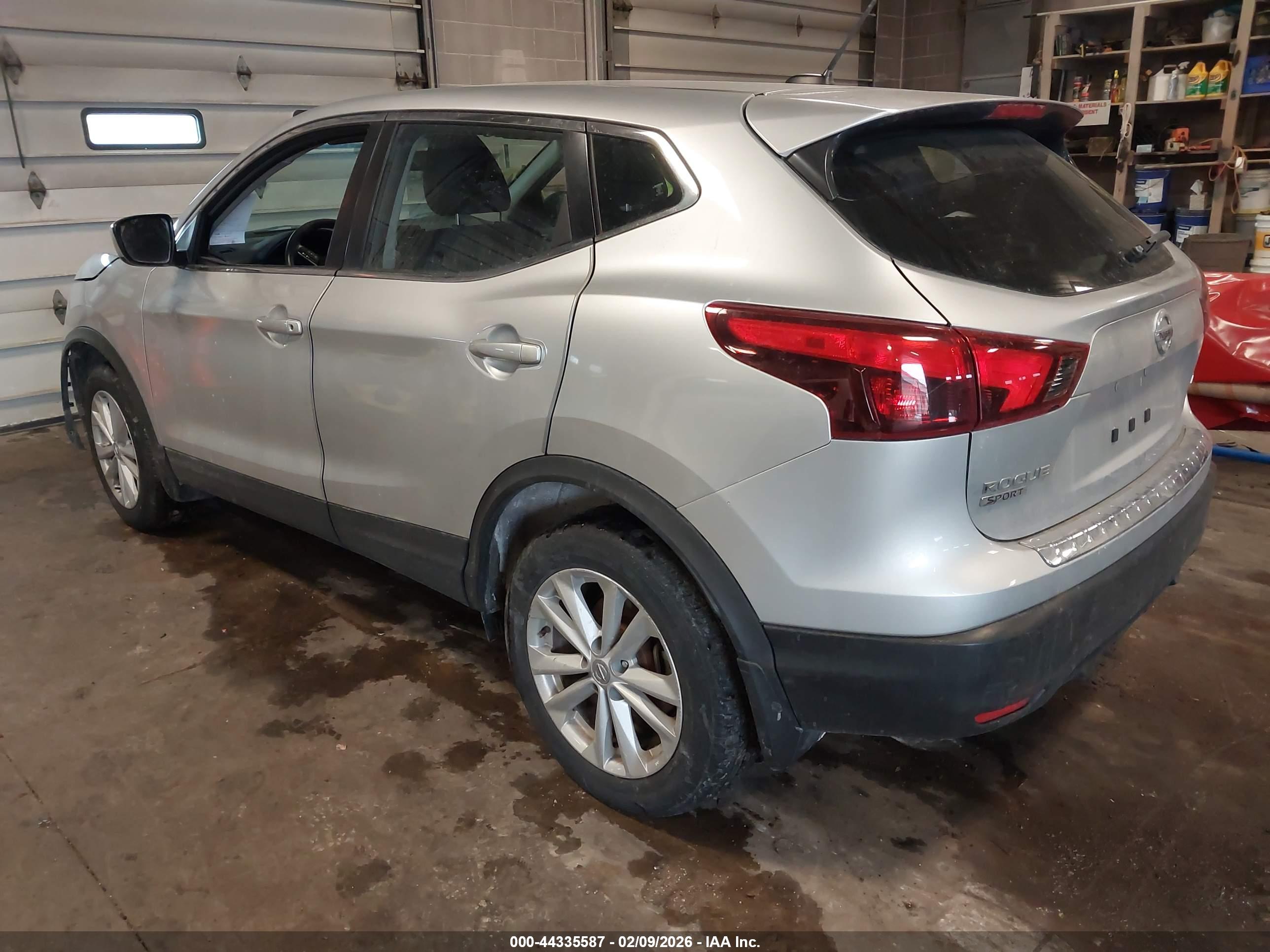 NISSAN ROGUE image 3