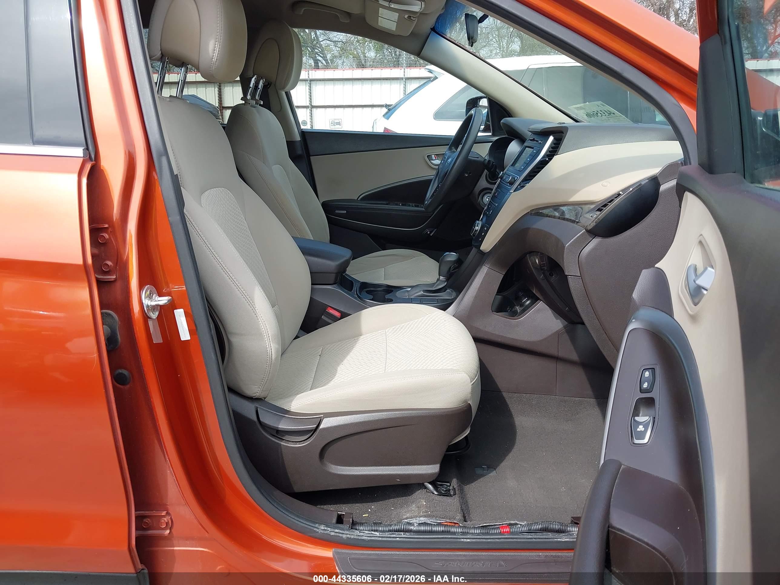 HYUNDAI SANTA image 5