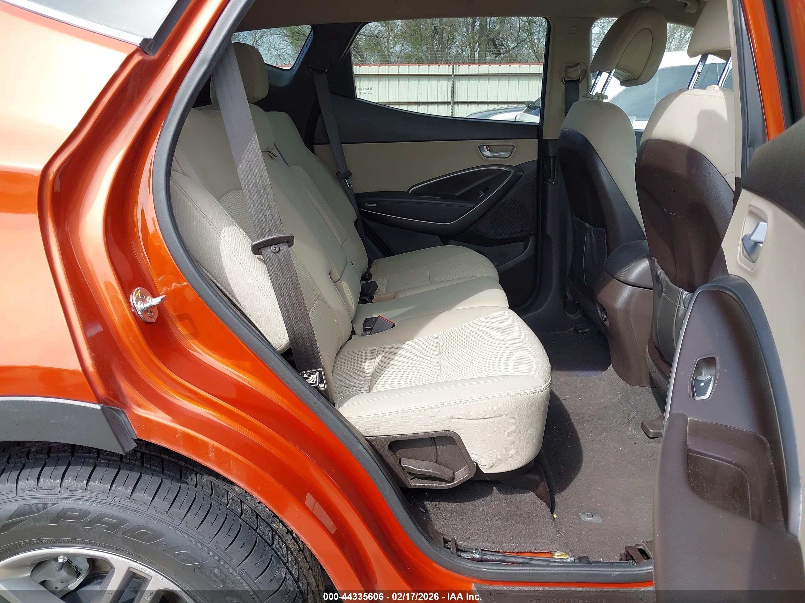 HYUNDAI SANTA image 8