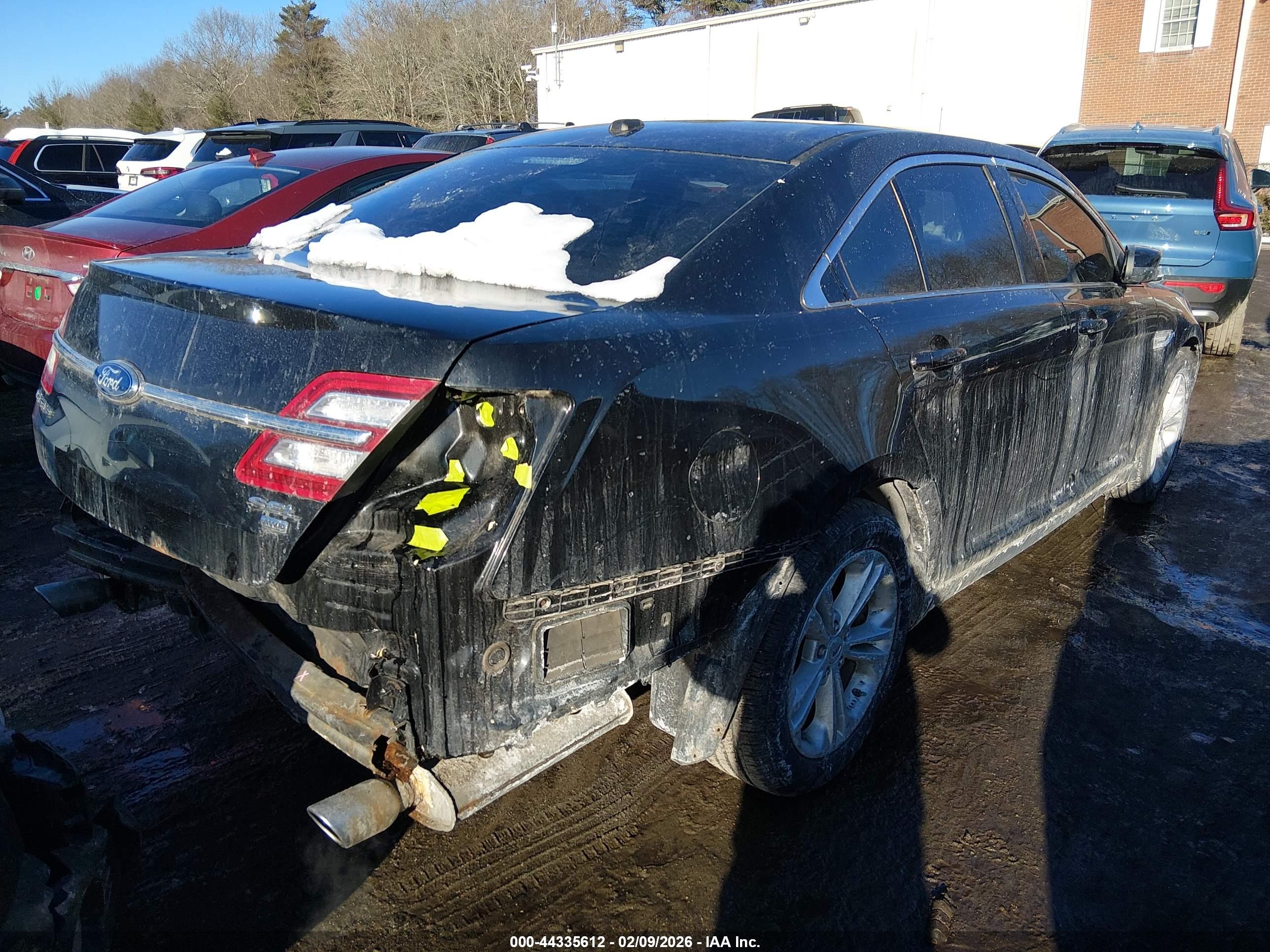 FORD TAURUS image 4