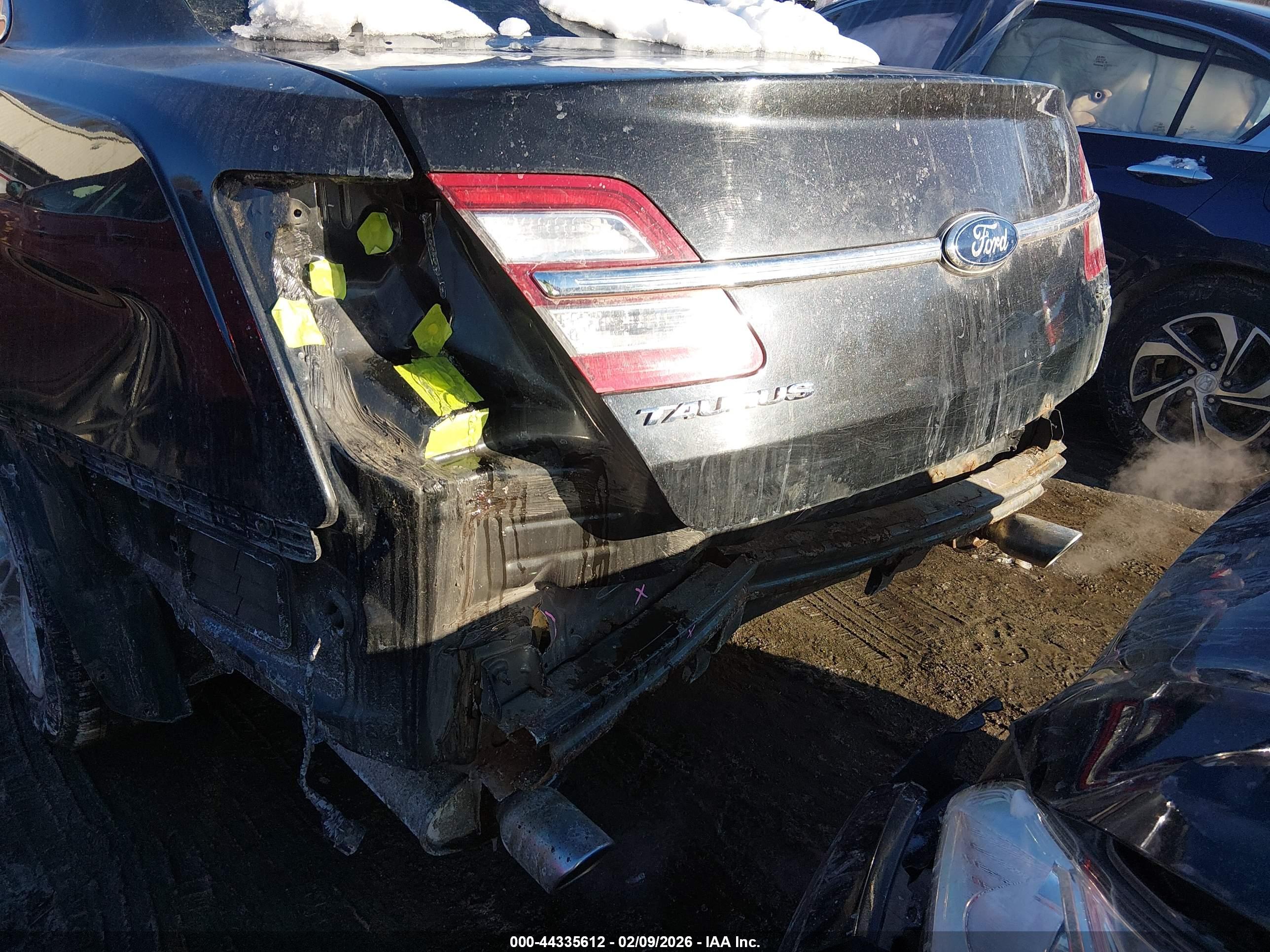 FORD TAURUS image 6
