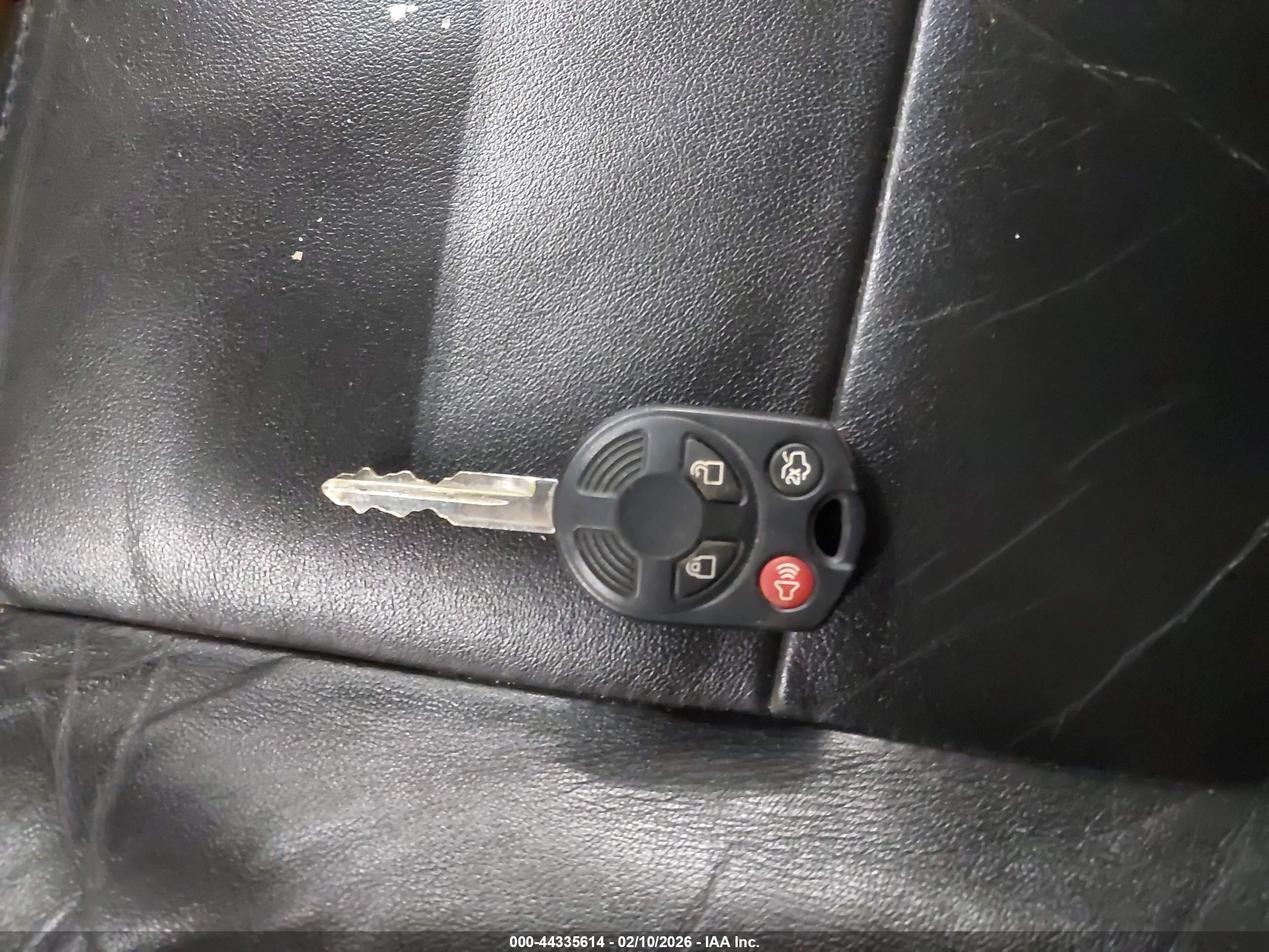 FORD ESCAPE image 11