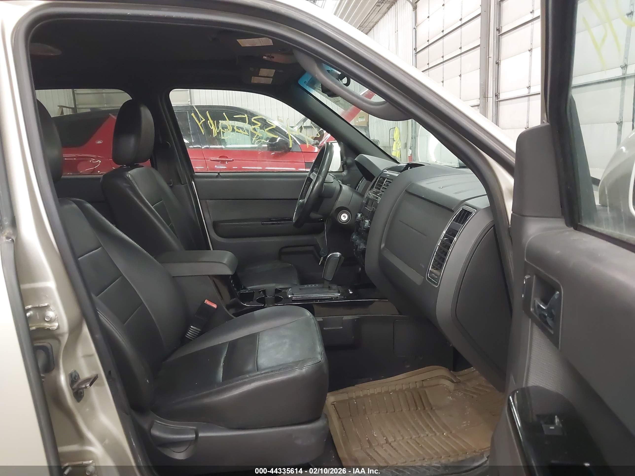 FORD ESCAPE image 5