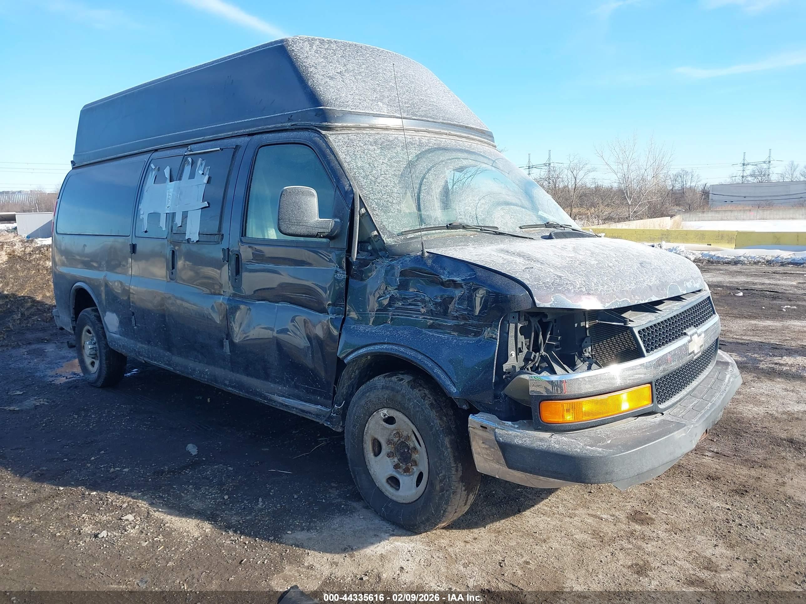 CHEVROLET EXPRESS image 6