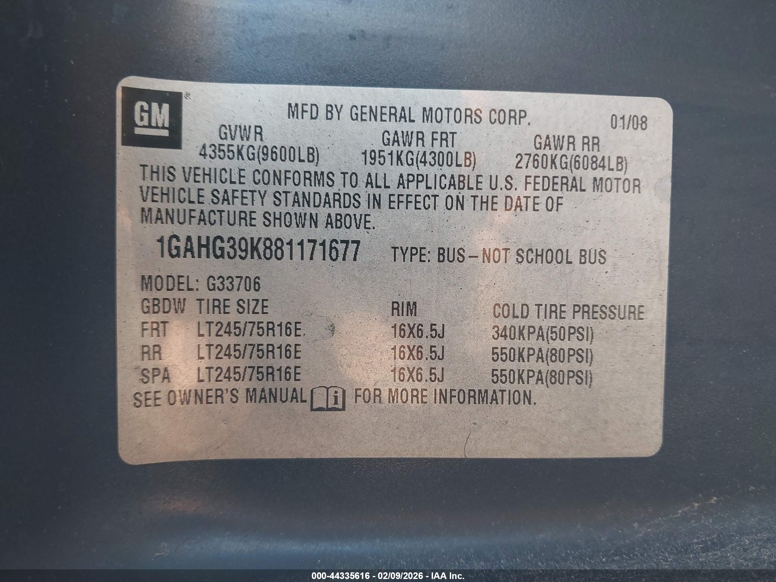 CHEVROLET EXPRESS image 9