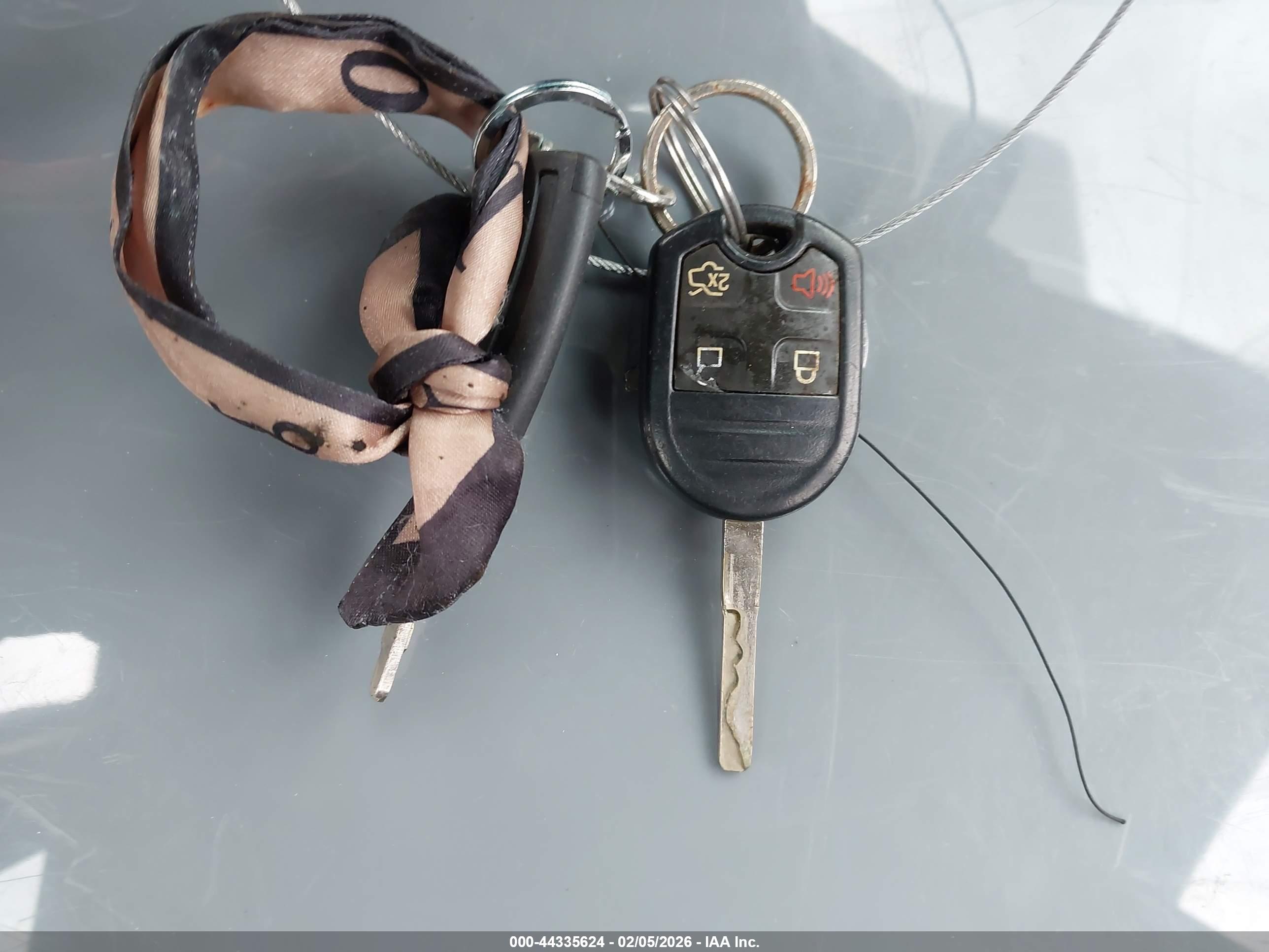 FORD FIESTA image 11