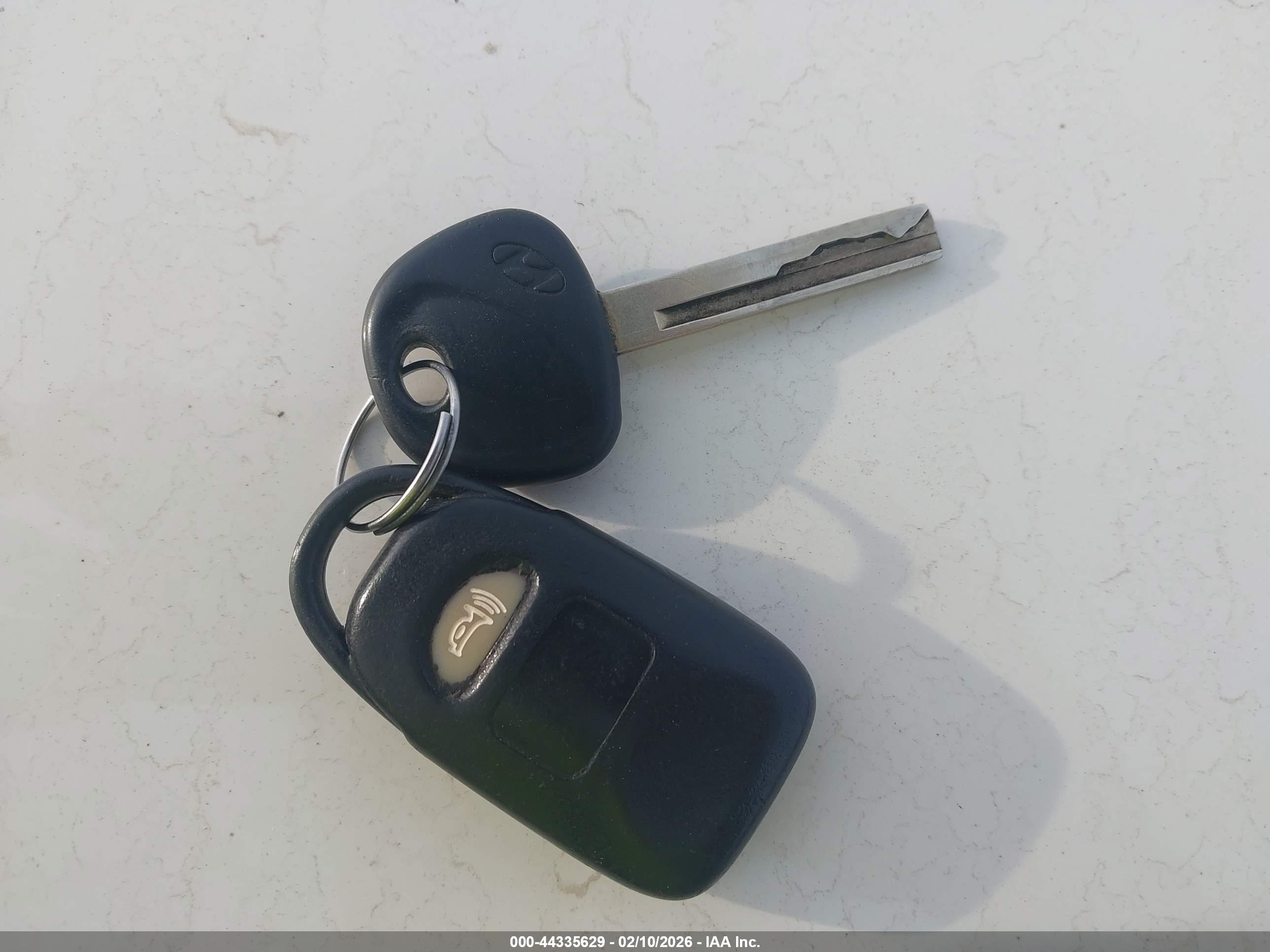 HYUNDAI ACCENT image 11