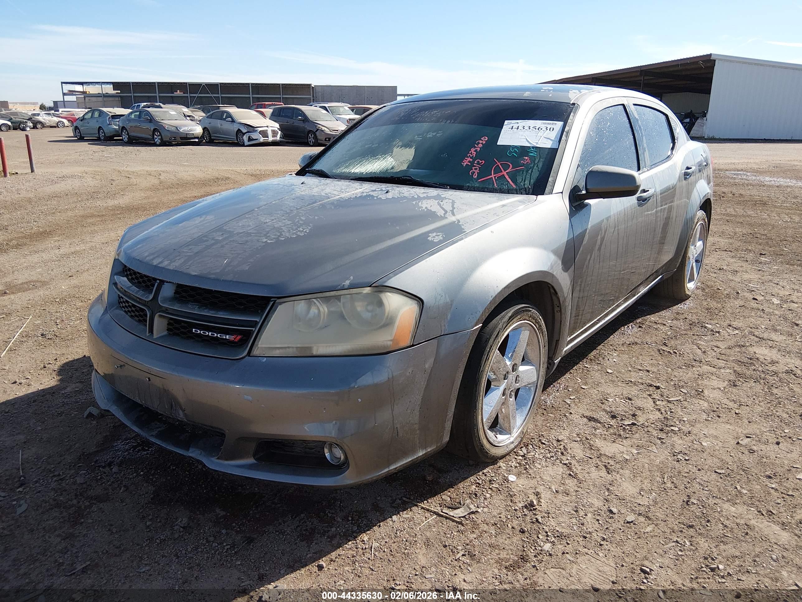 DODGE AVENGER image 2