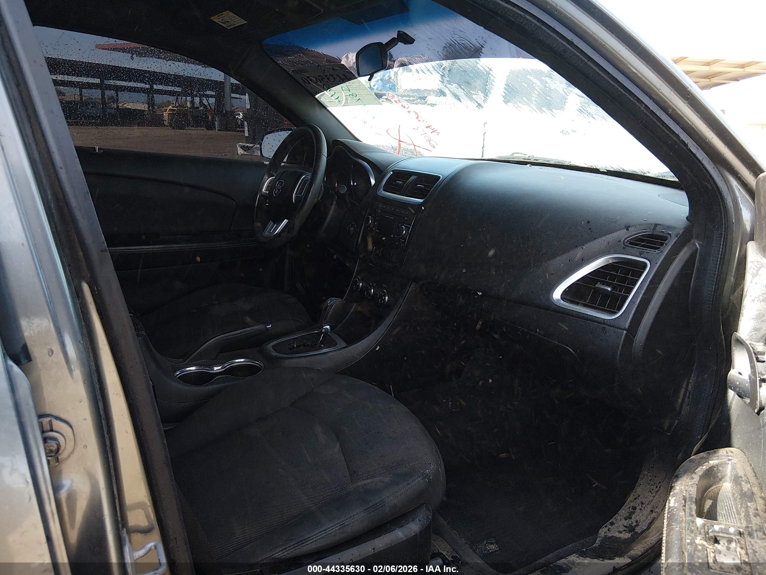 DODGE AVENGER image 5