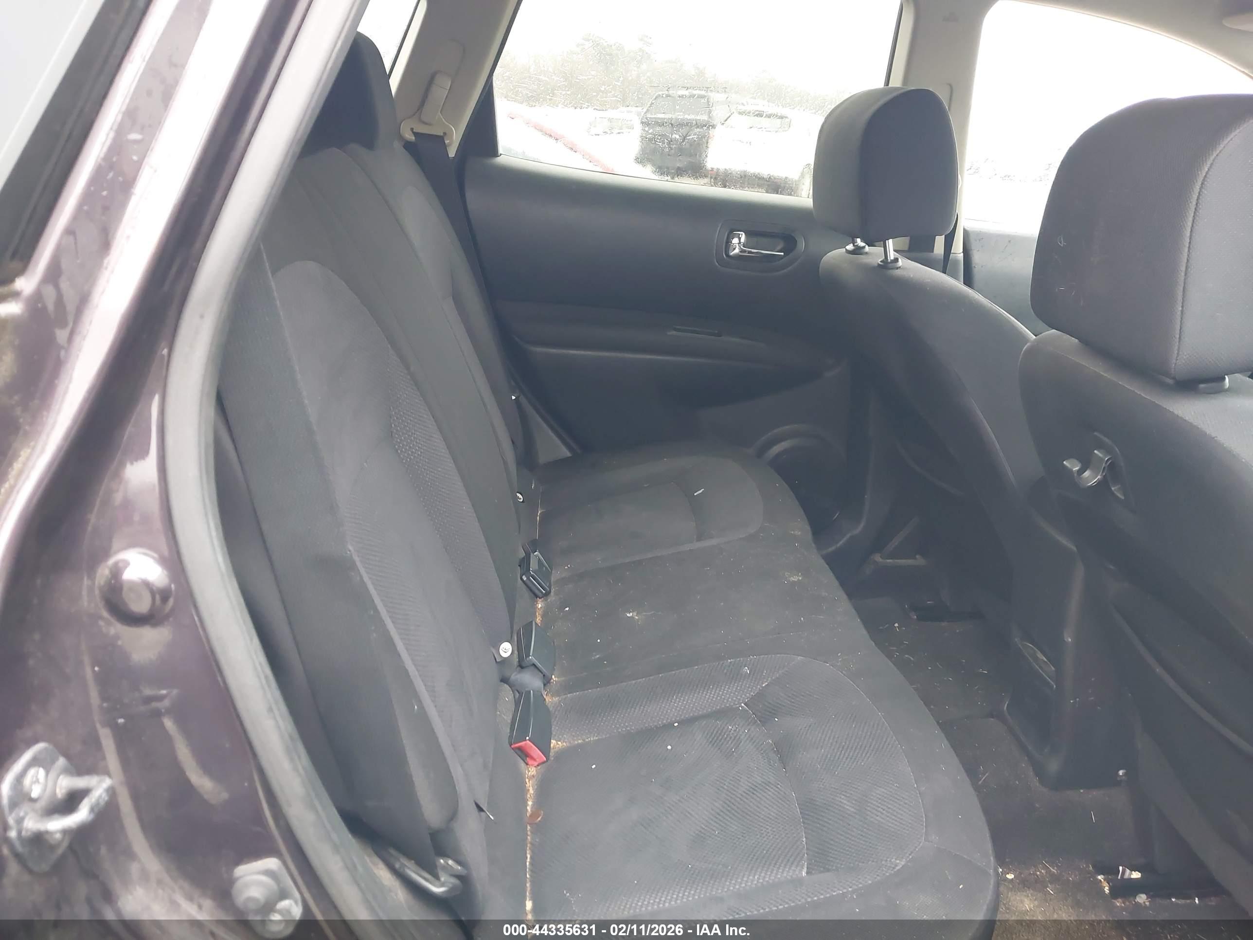 NISSAN ROGUE image 8