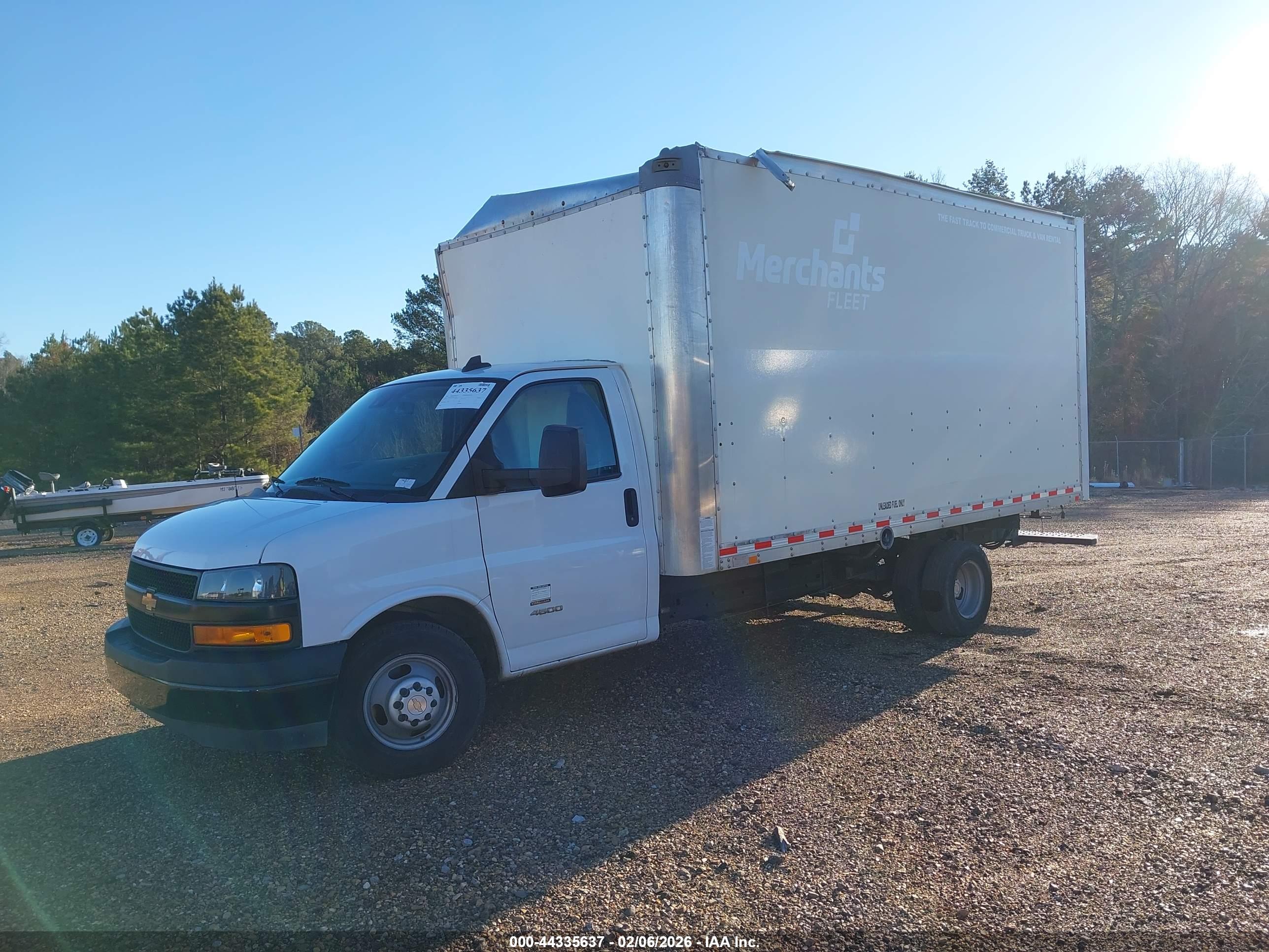 CHEVROLET EXPRESS image 2