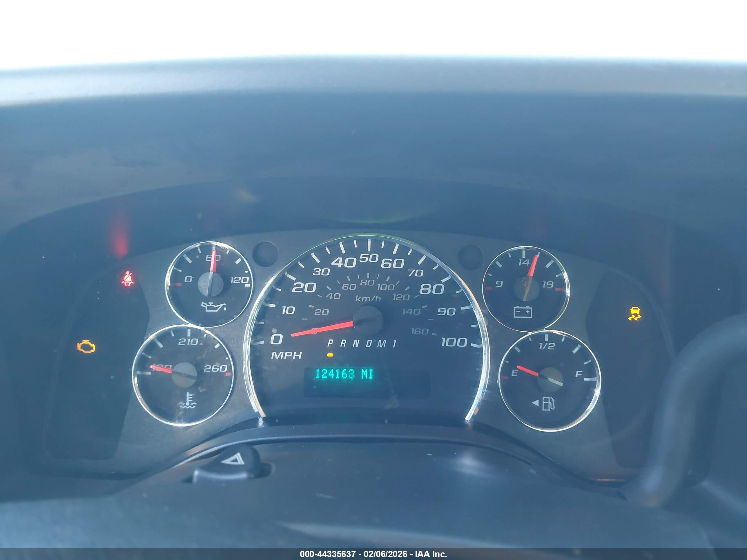 CHEVROLET EXPRESS image 6