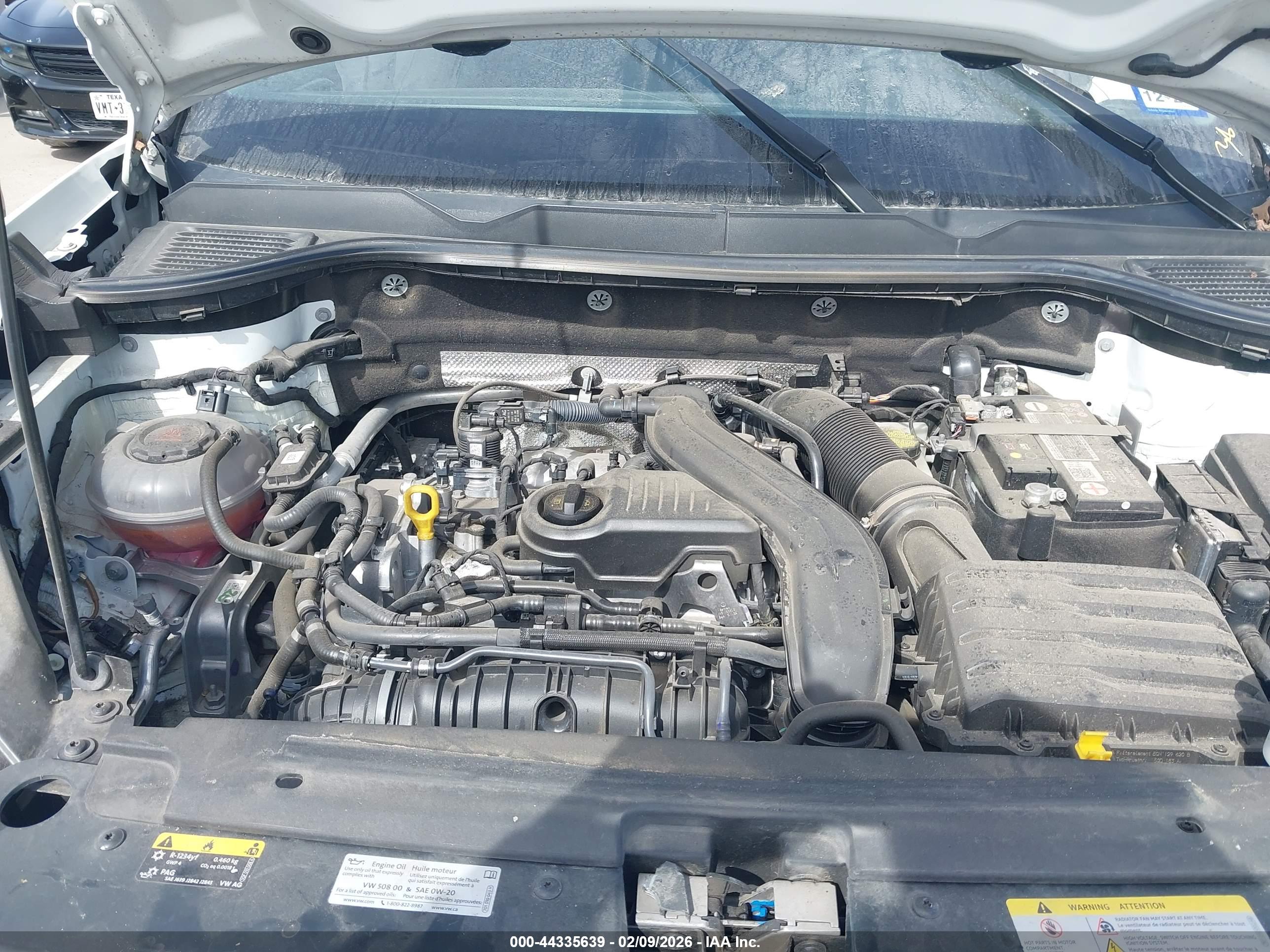 VOLKSWAGEN TAOS image 10