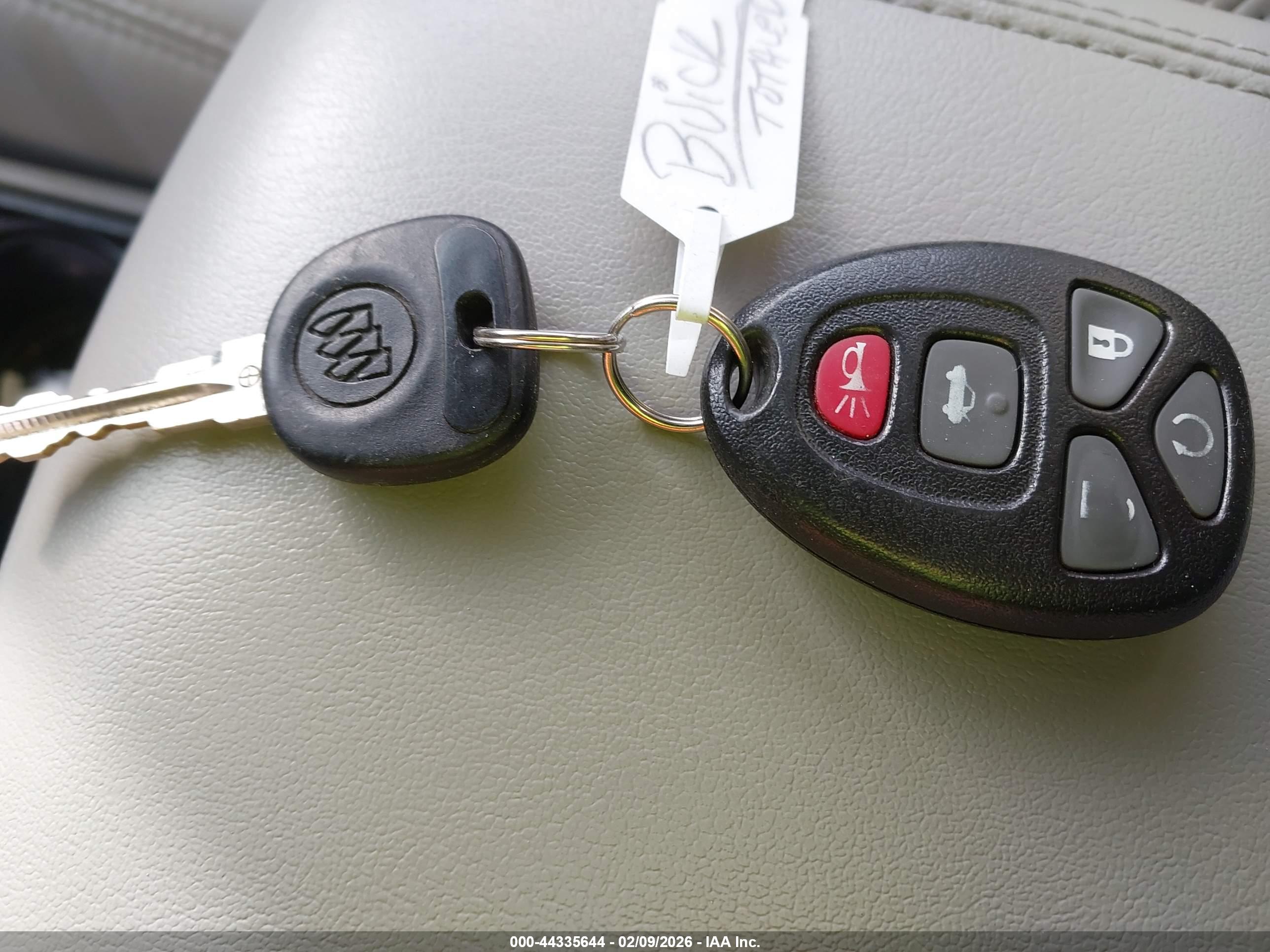 BUICK LUCERNE image 11
