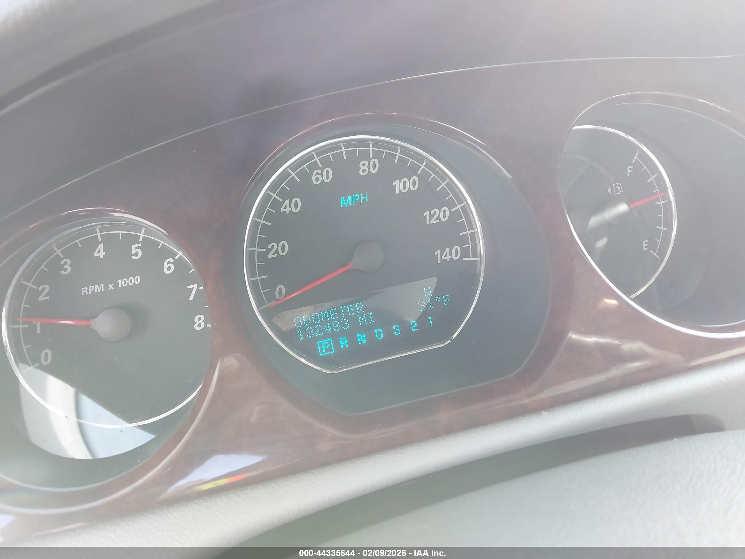 BUICK LUCERNE image 7