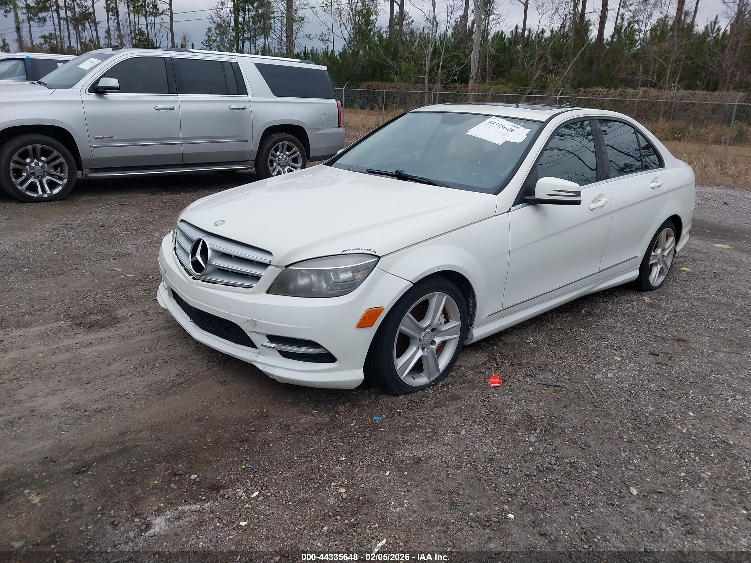 MERCEDES-BENZ C image 2