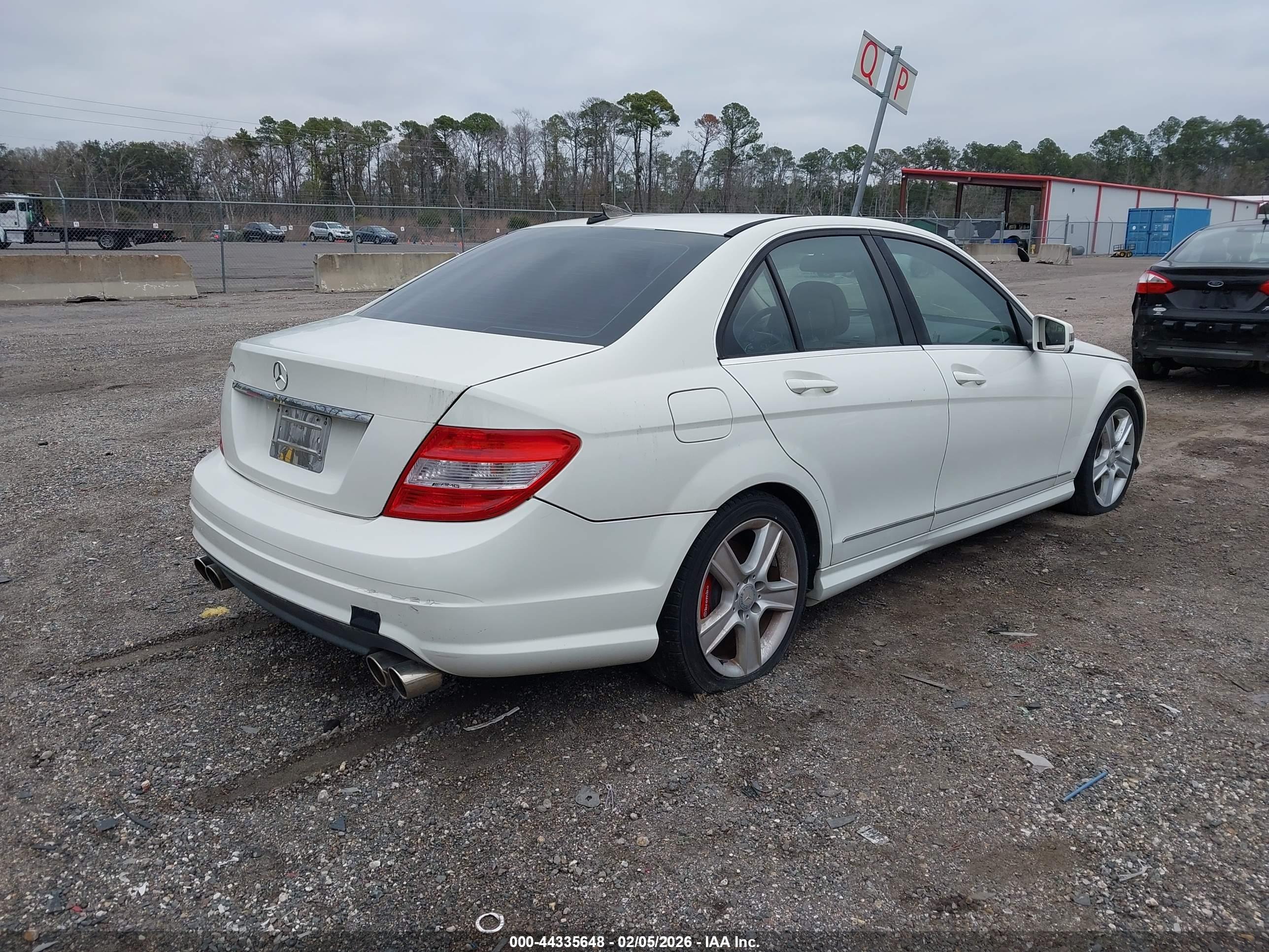MERCEDES-BENZ C image 4
