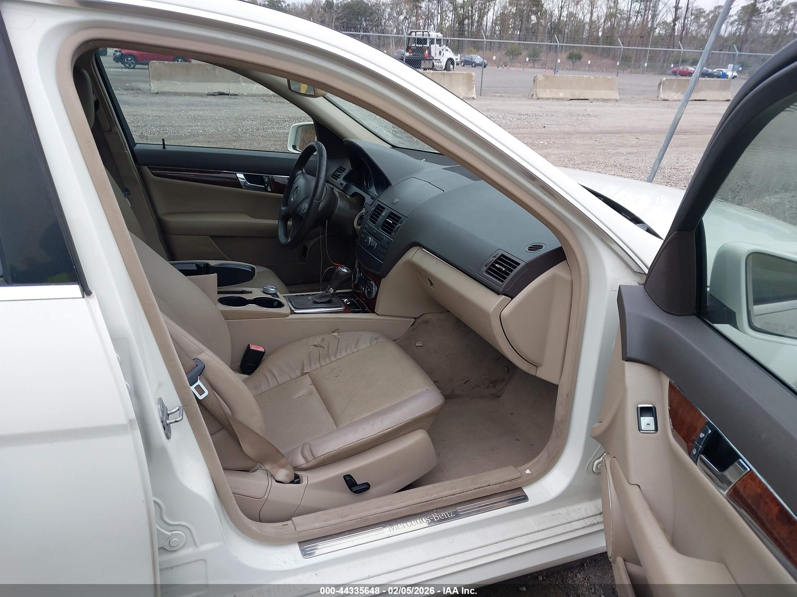 MERCEDES-BENZ C image 5