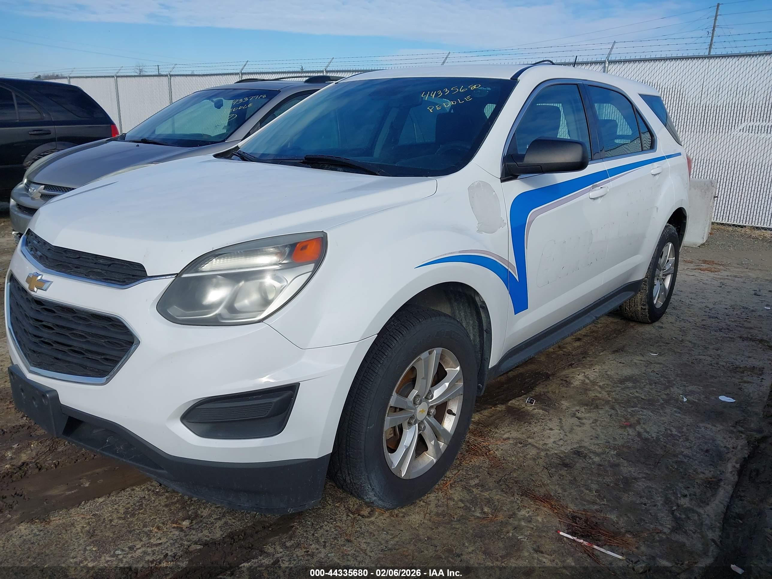 CHEVROLET EQUINOX image 2