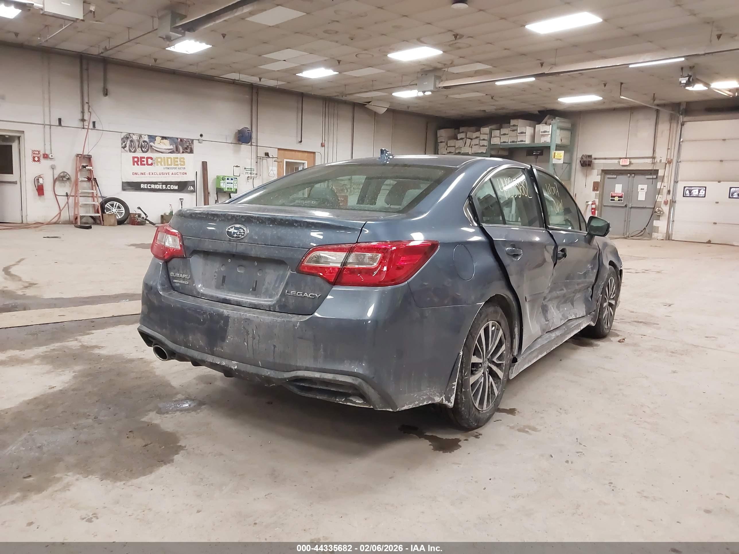 SUBARU LEGACY image 4