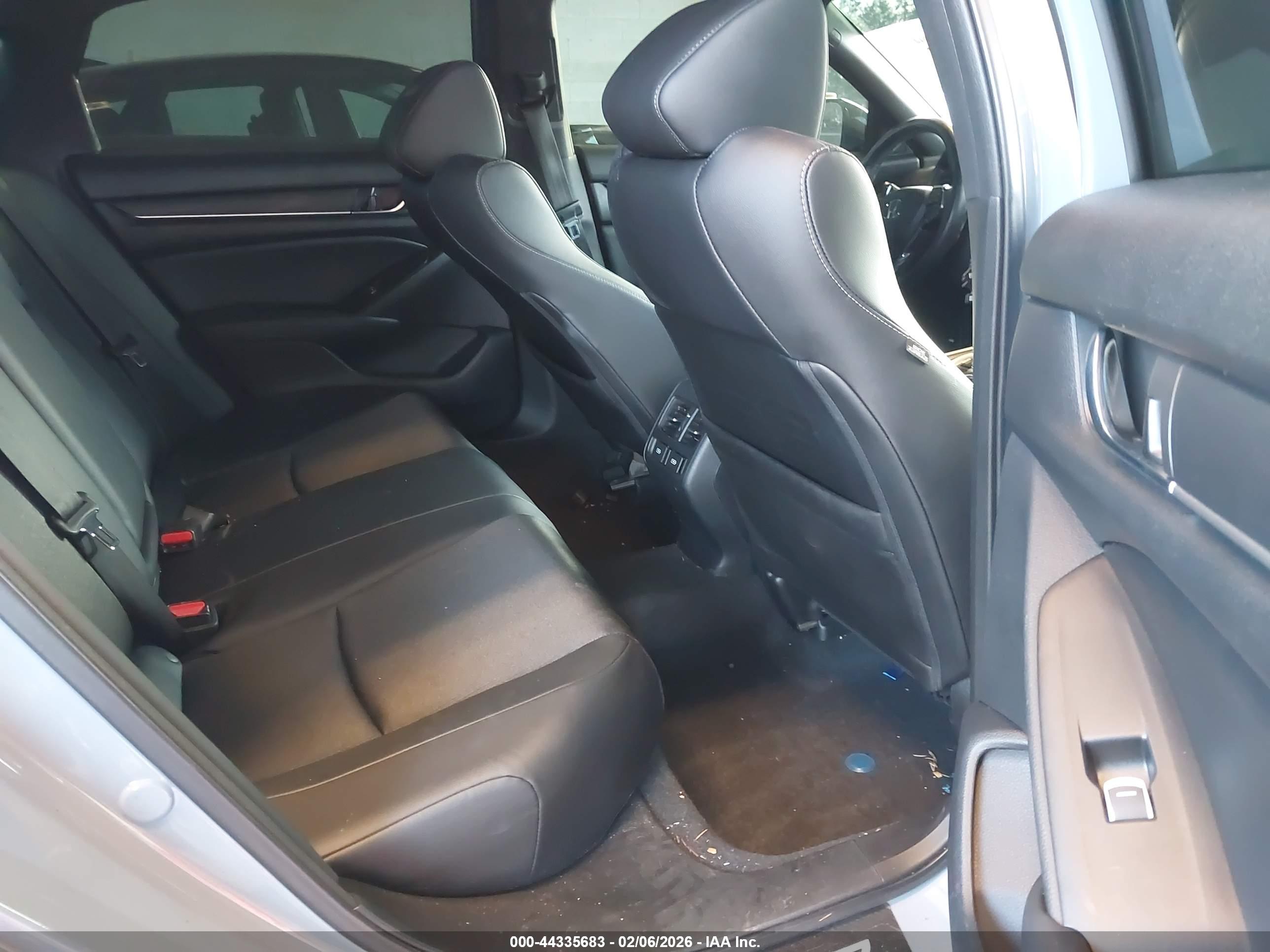 HONDA ACCORD image 8