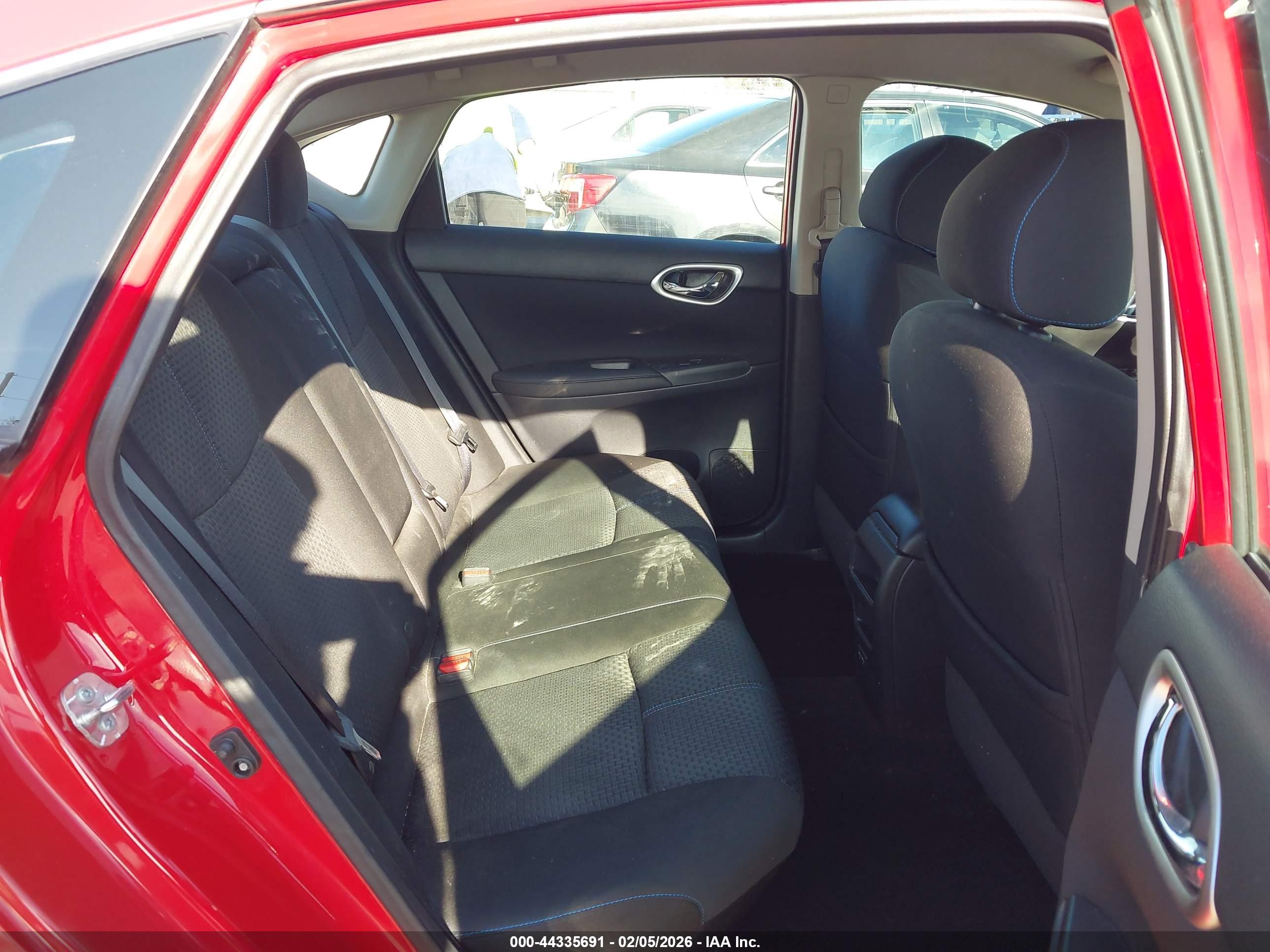 NISSAN SENTRA image 8
