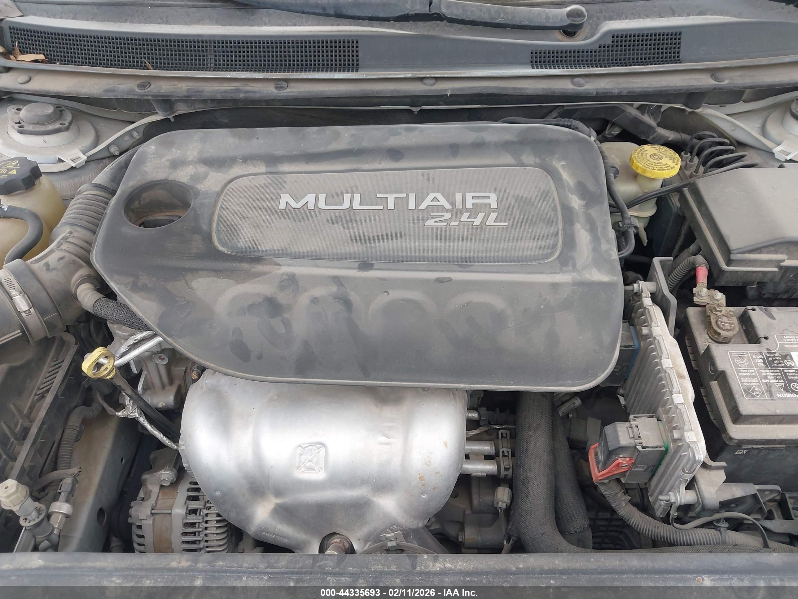 CHRYSLER 200 image 10