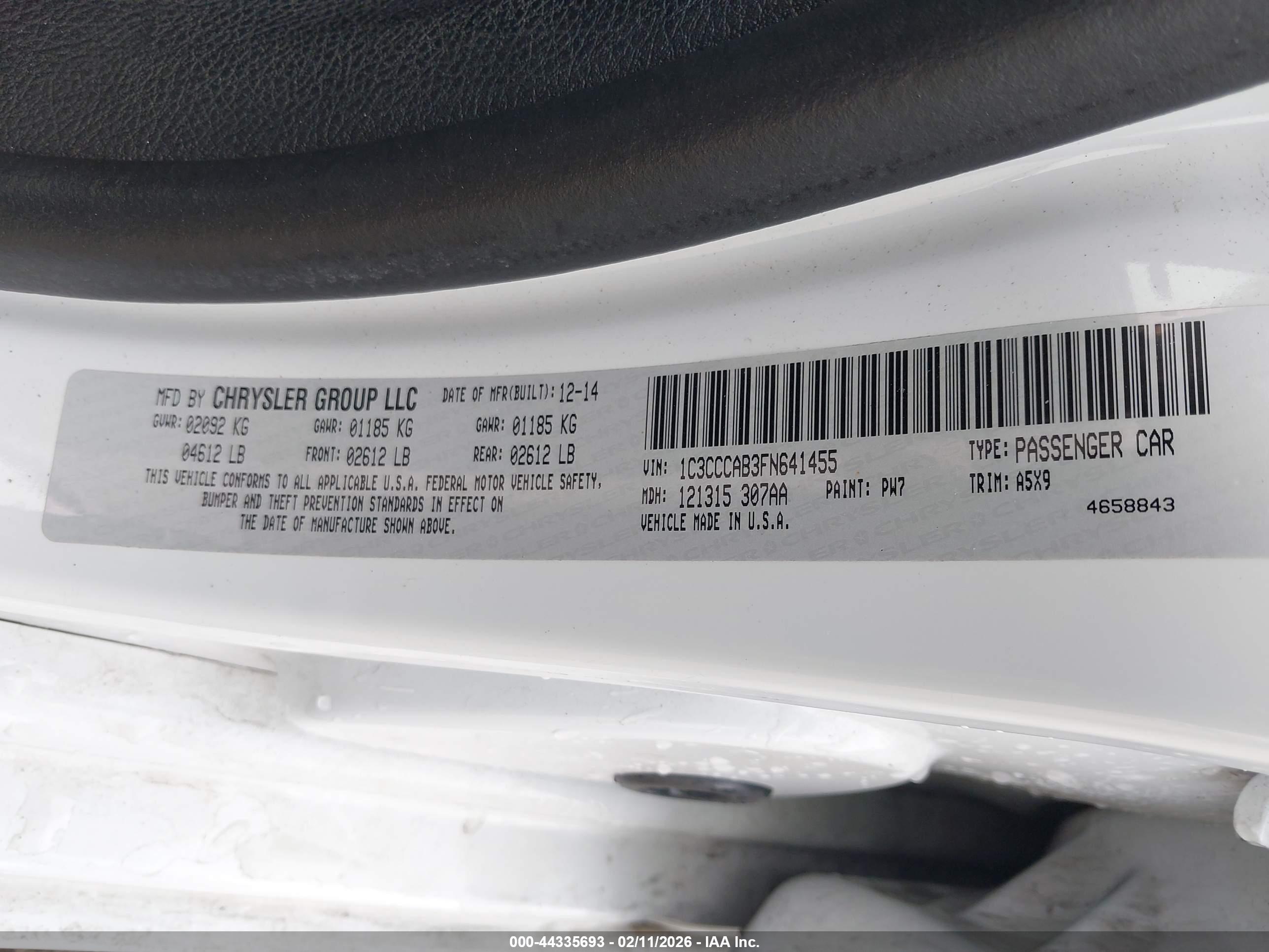 CHRYSLER 200 image 9