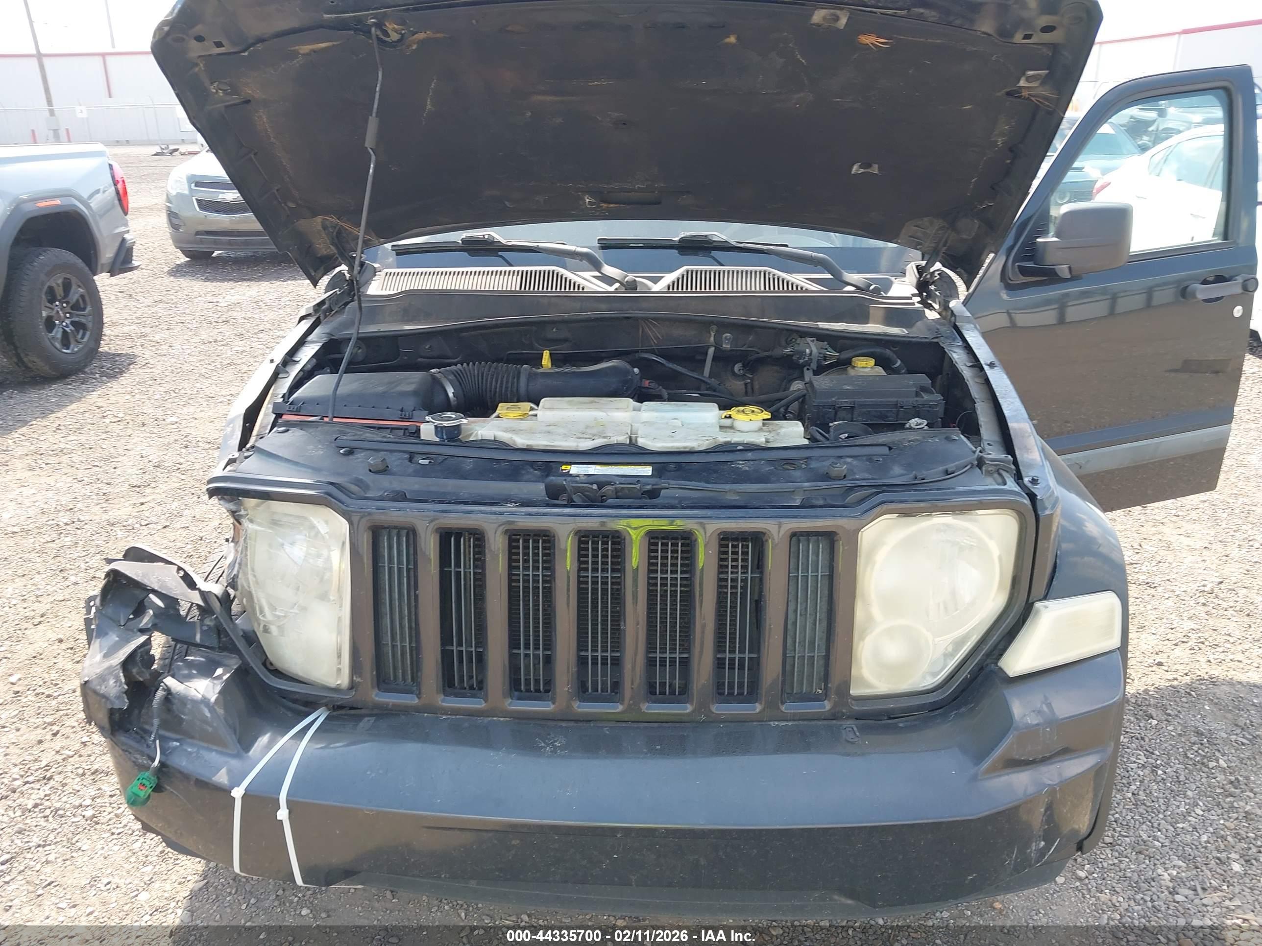 JEEP LIBERTY image 10