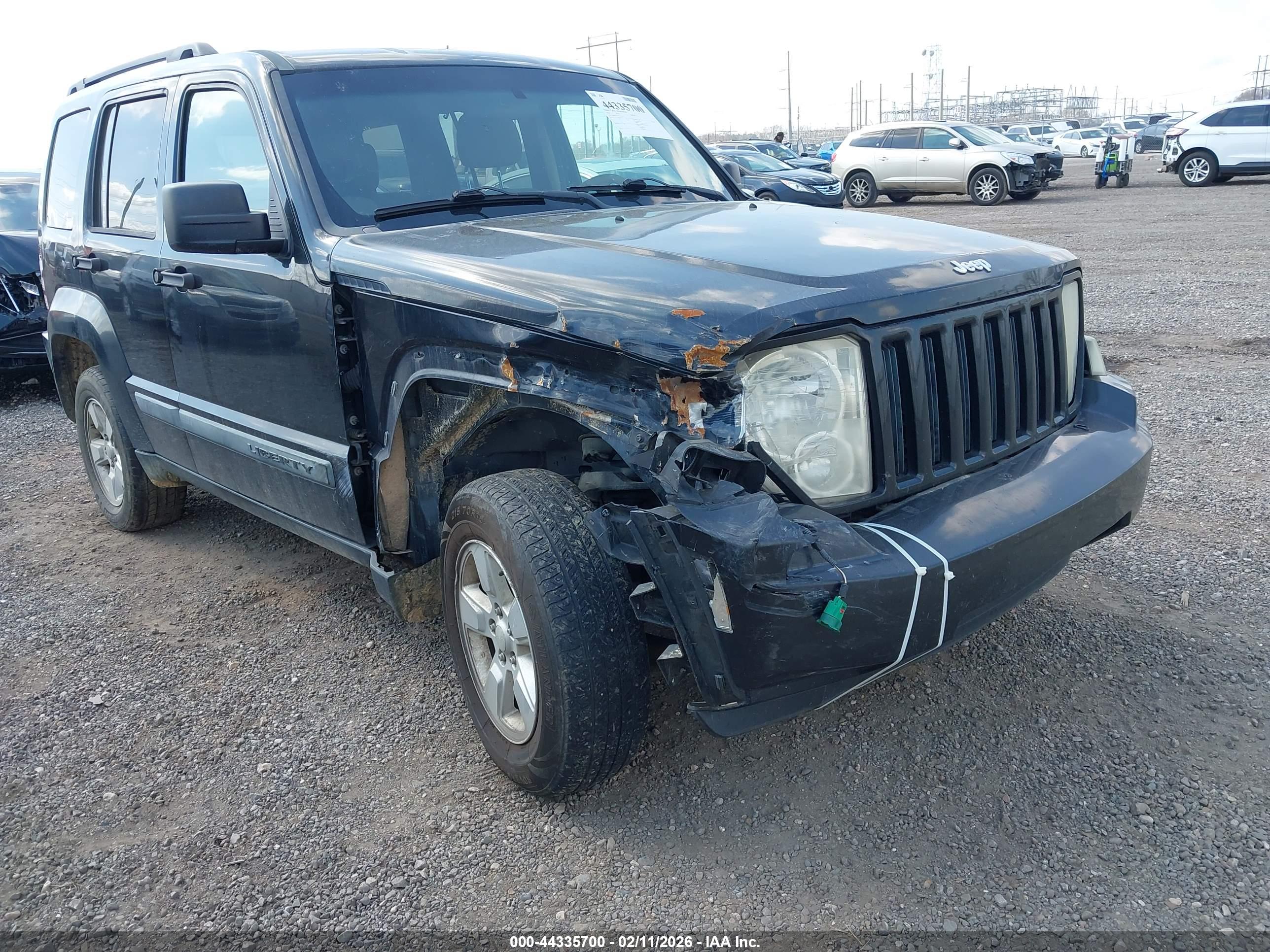 JEEP LIBERTY image 6