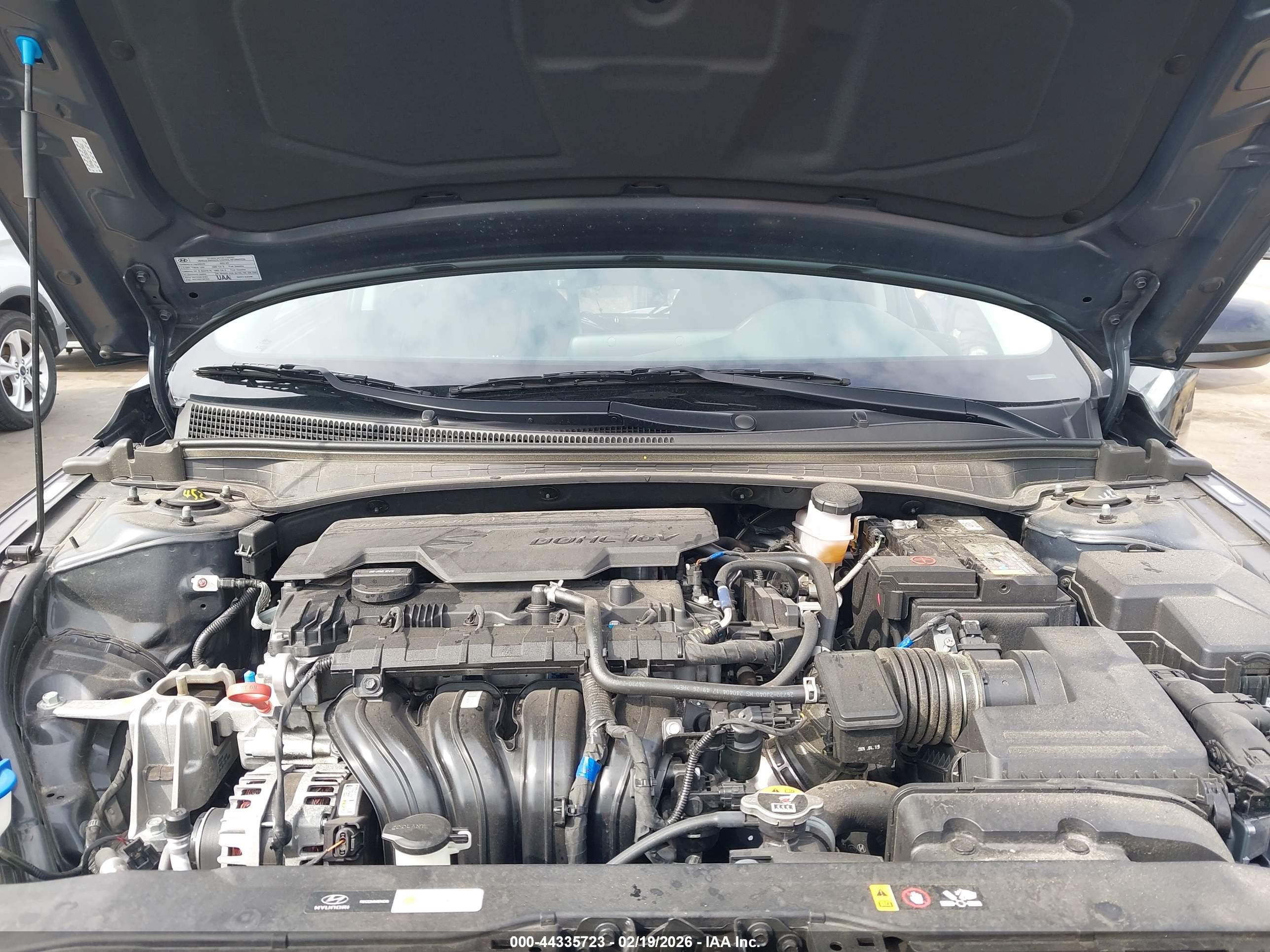 HYUNDAI ELANTRA image 10