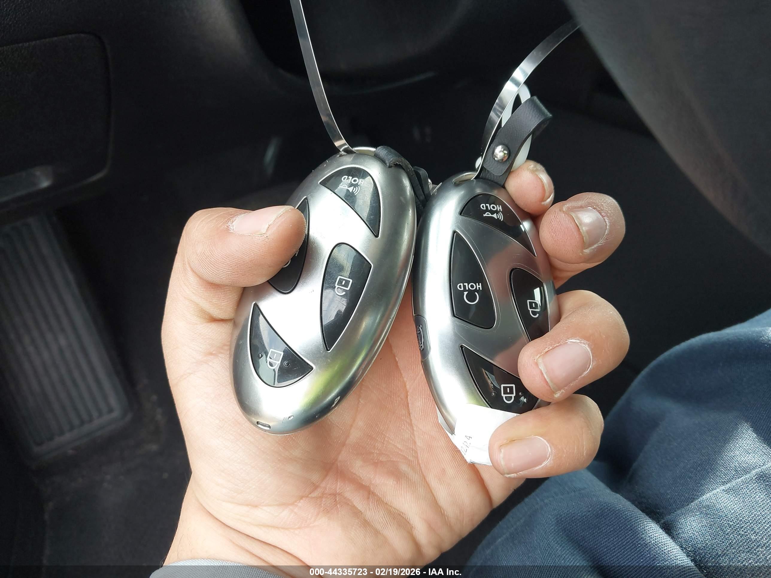 HYUNDAI ELANTRA image 11