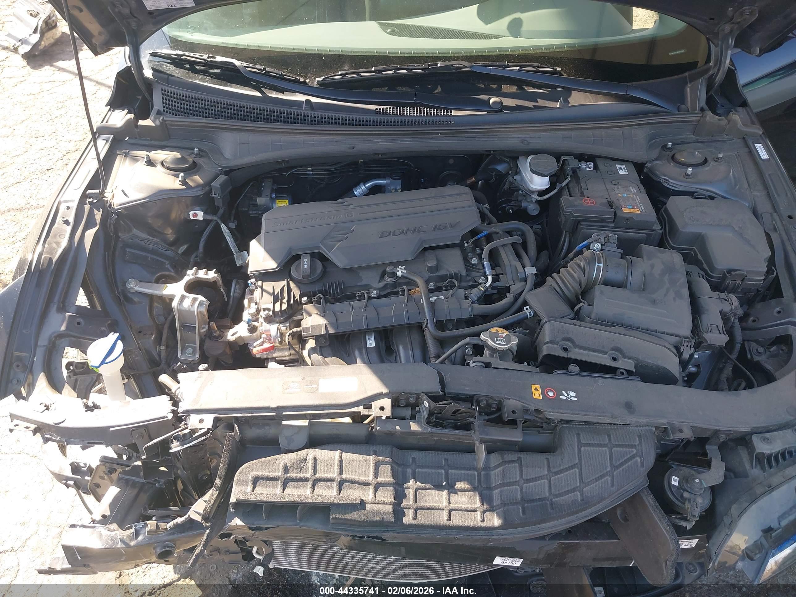 HYUNDAI ELANTRA image 10