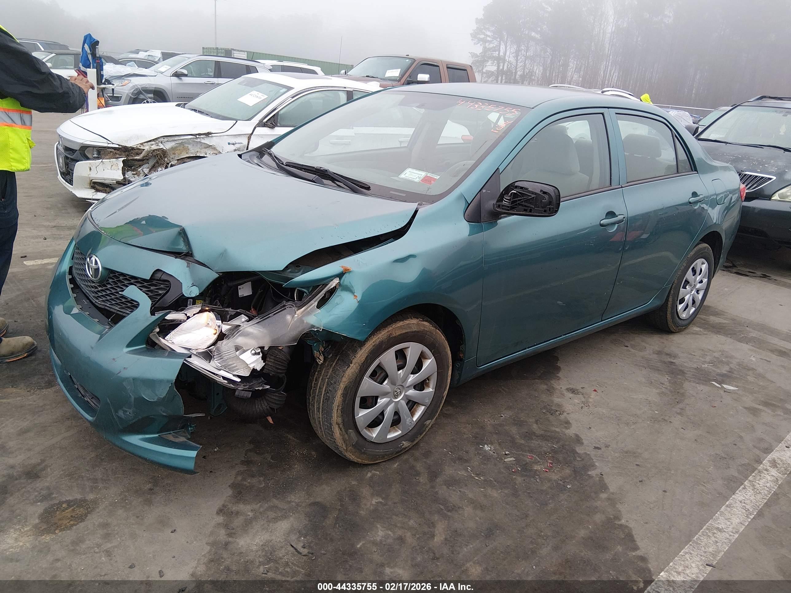 TOYOTA COROLLA image 2