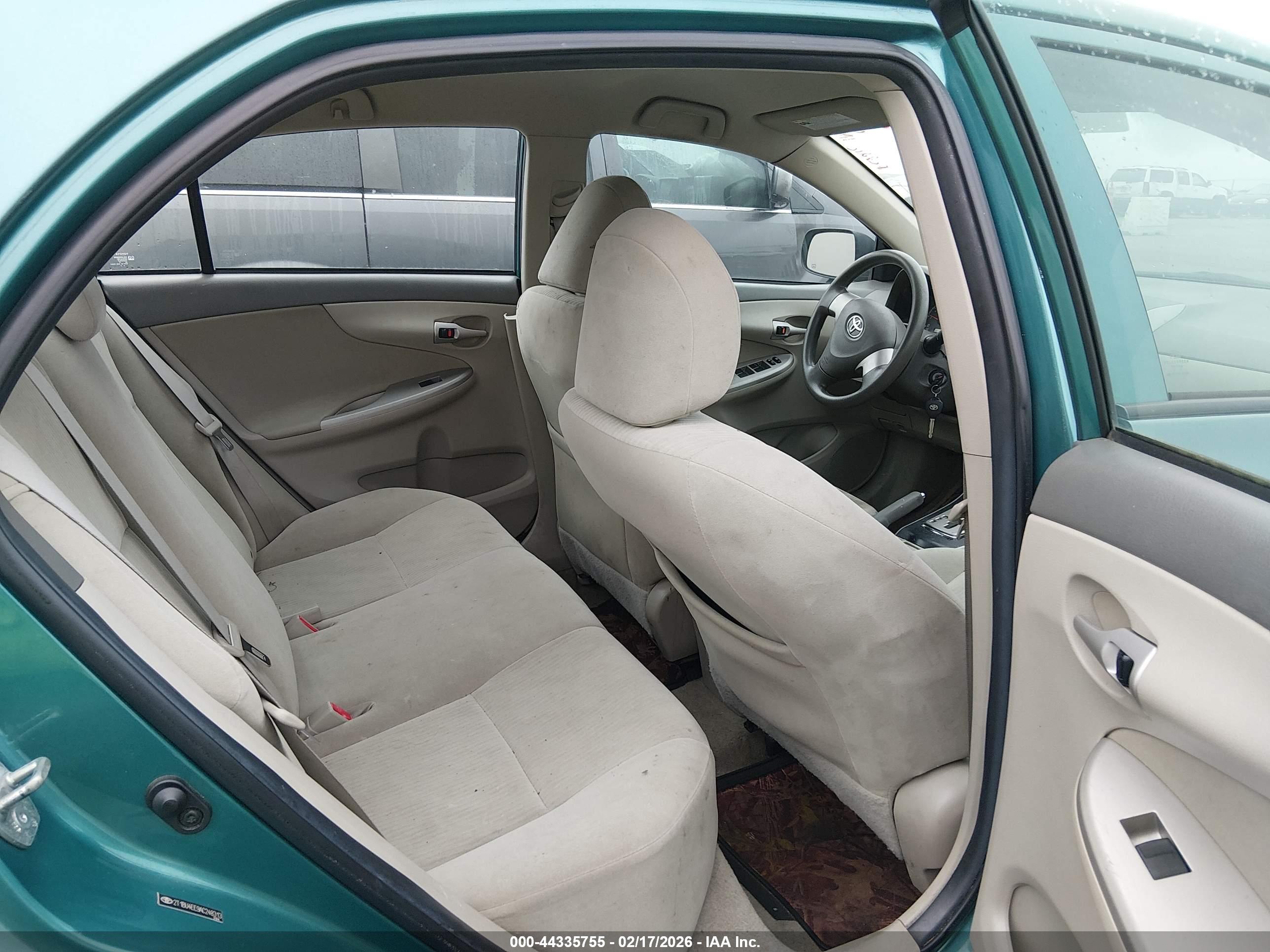 TOYOTA COROLLA image 8
