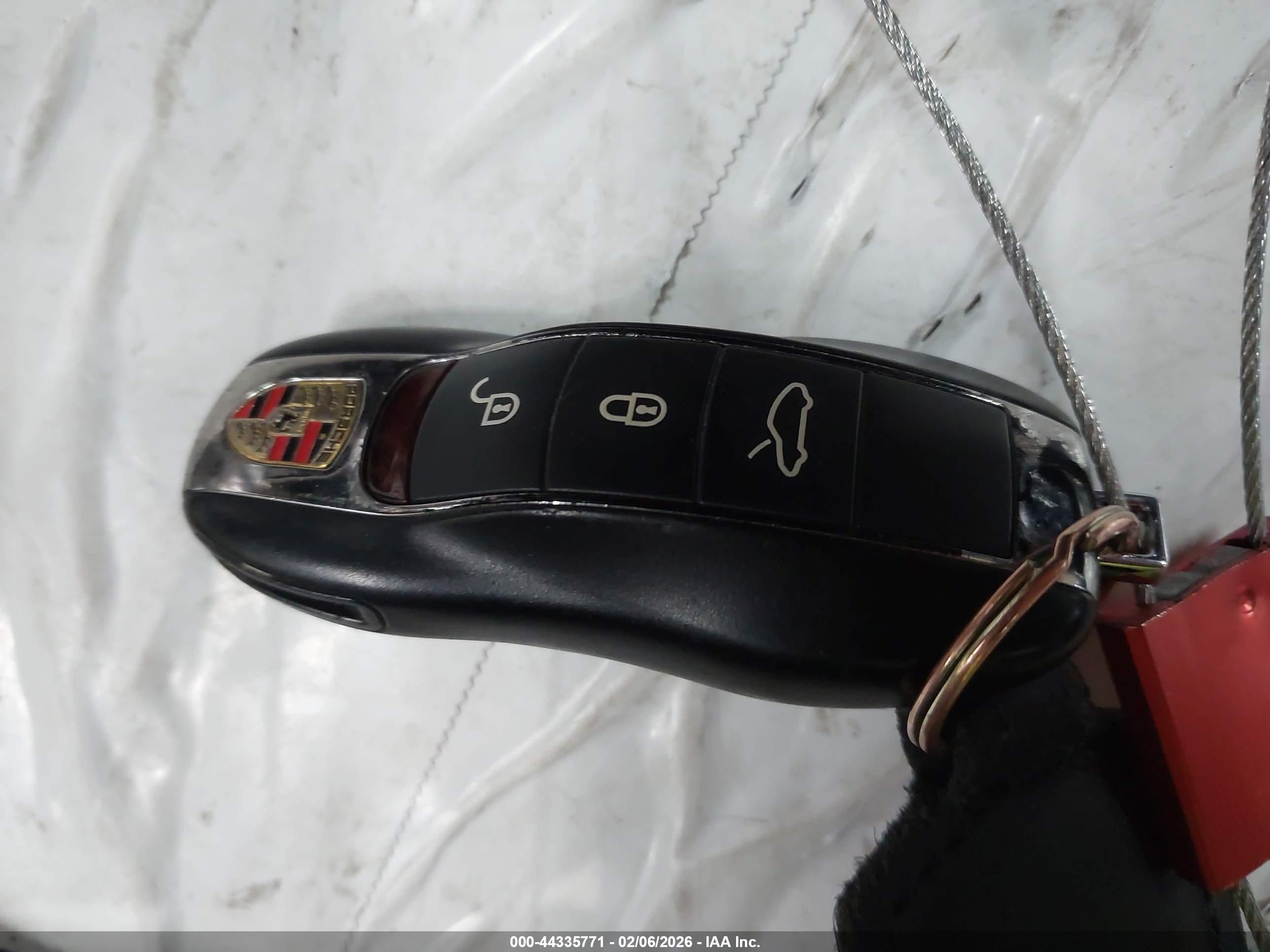 PORSCHE 911 image 11