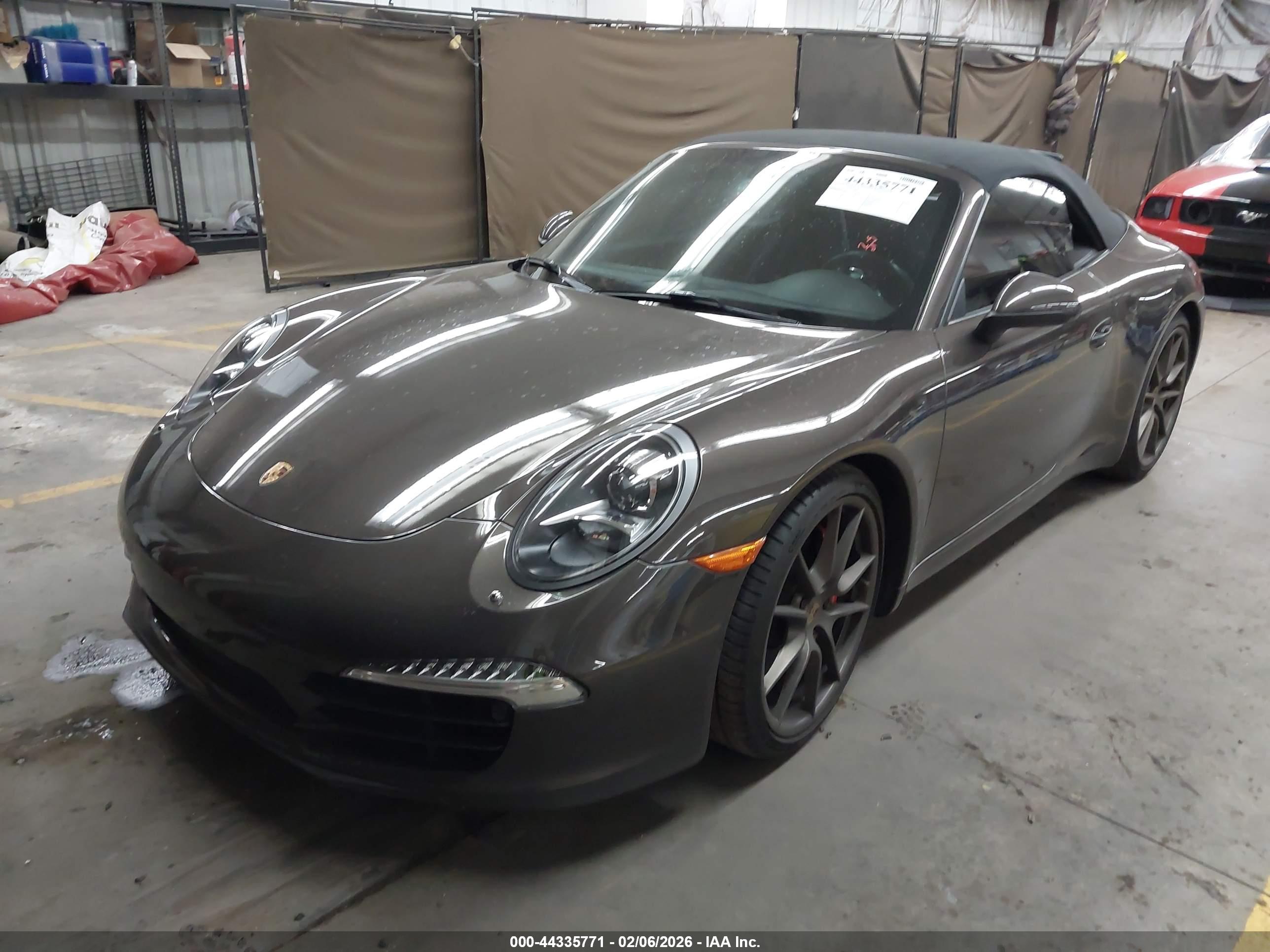 PORSCHE 911 image 2
