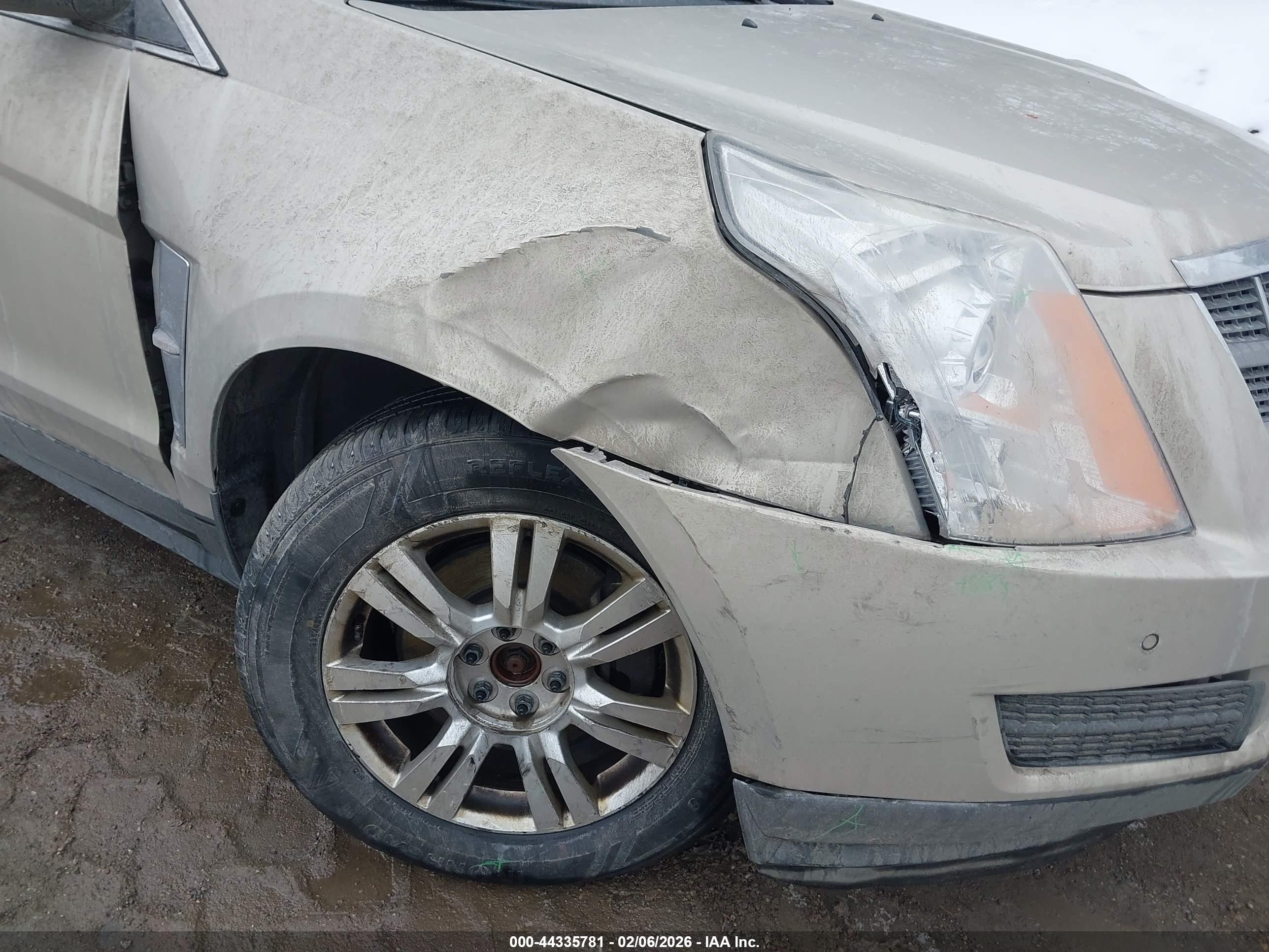 CADILLAC SRX image 6