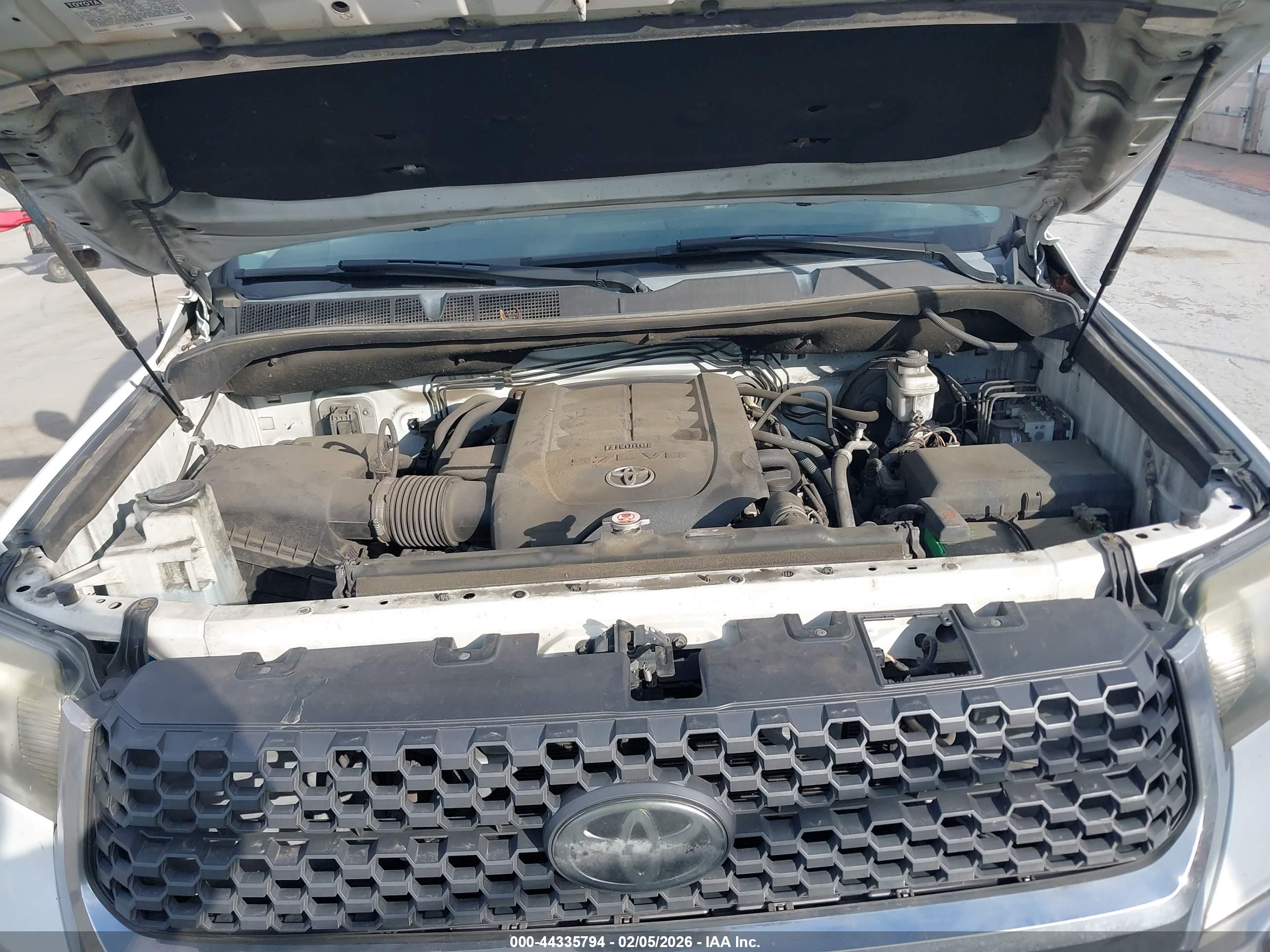 TOYOTA TUNDRA image 10
