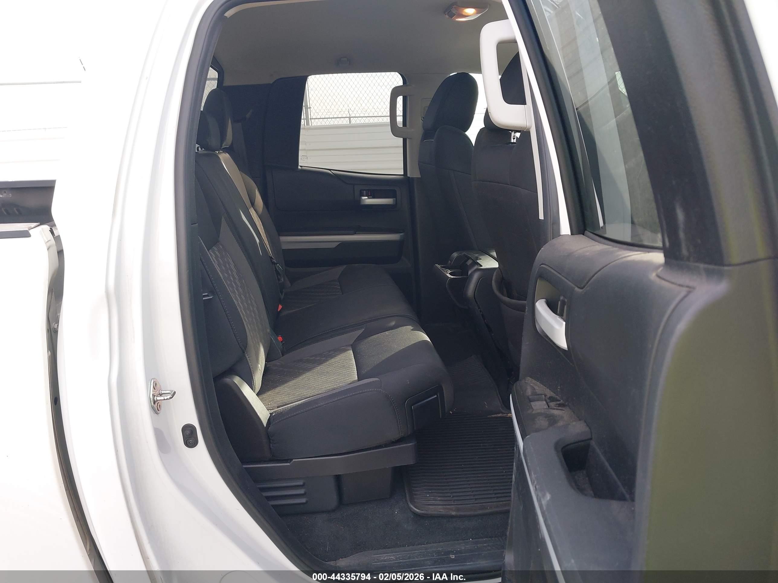 TOYOTA TUNDRA image 8