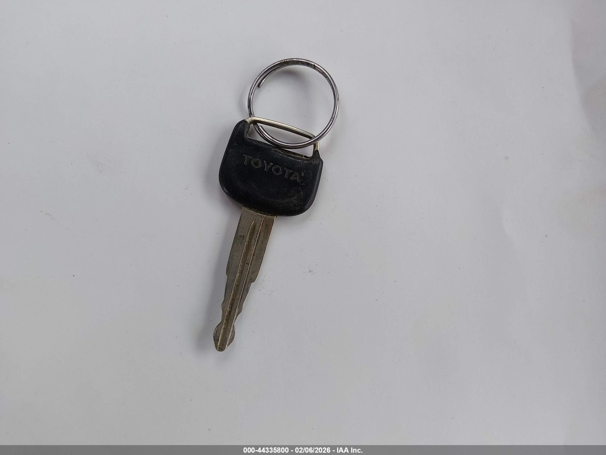 TOYOTA PREVIA image 11