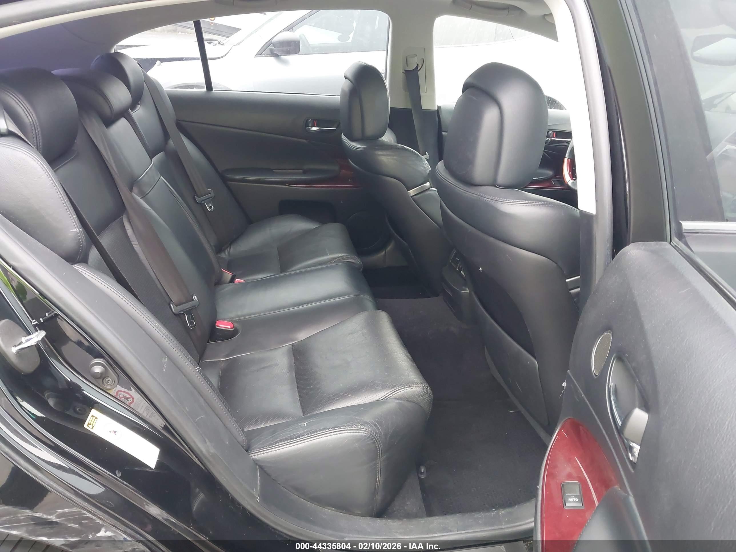 LEXUS GS image 8