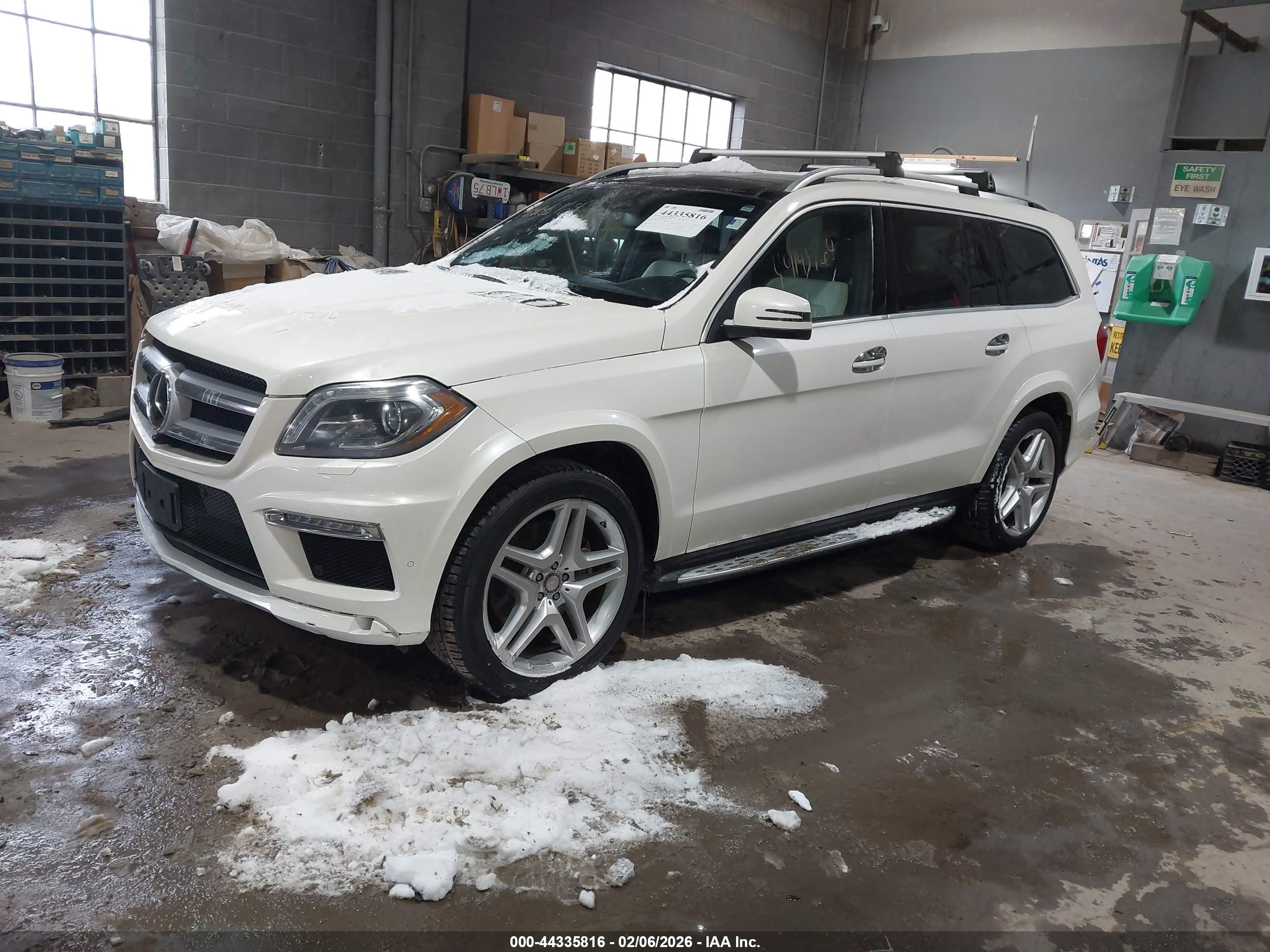 MERCEDES-BENZ GL image 2