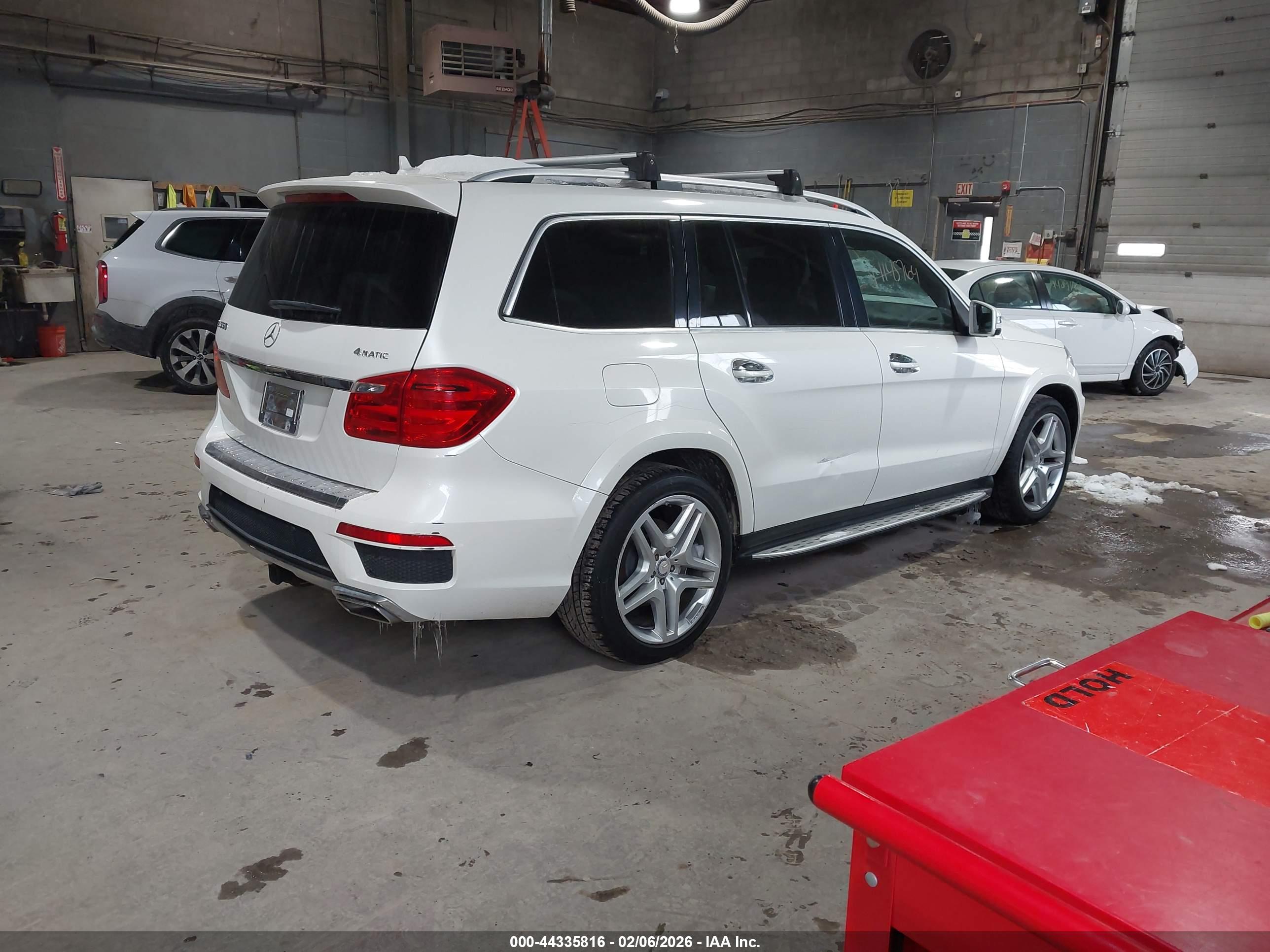 MERCEDES-BENZ GL image 4