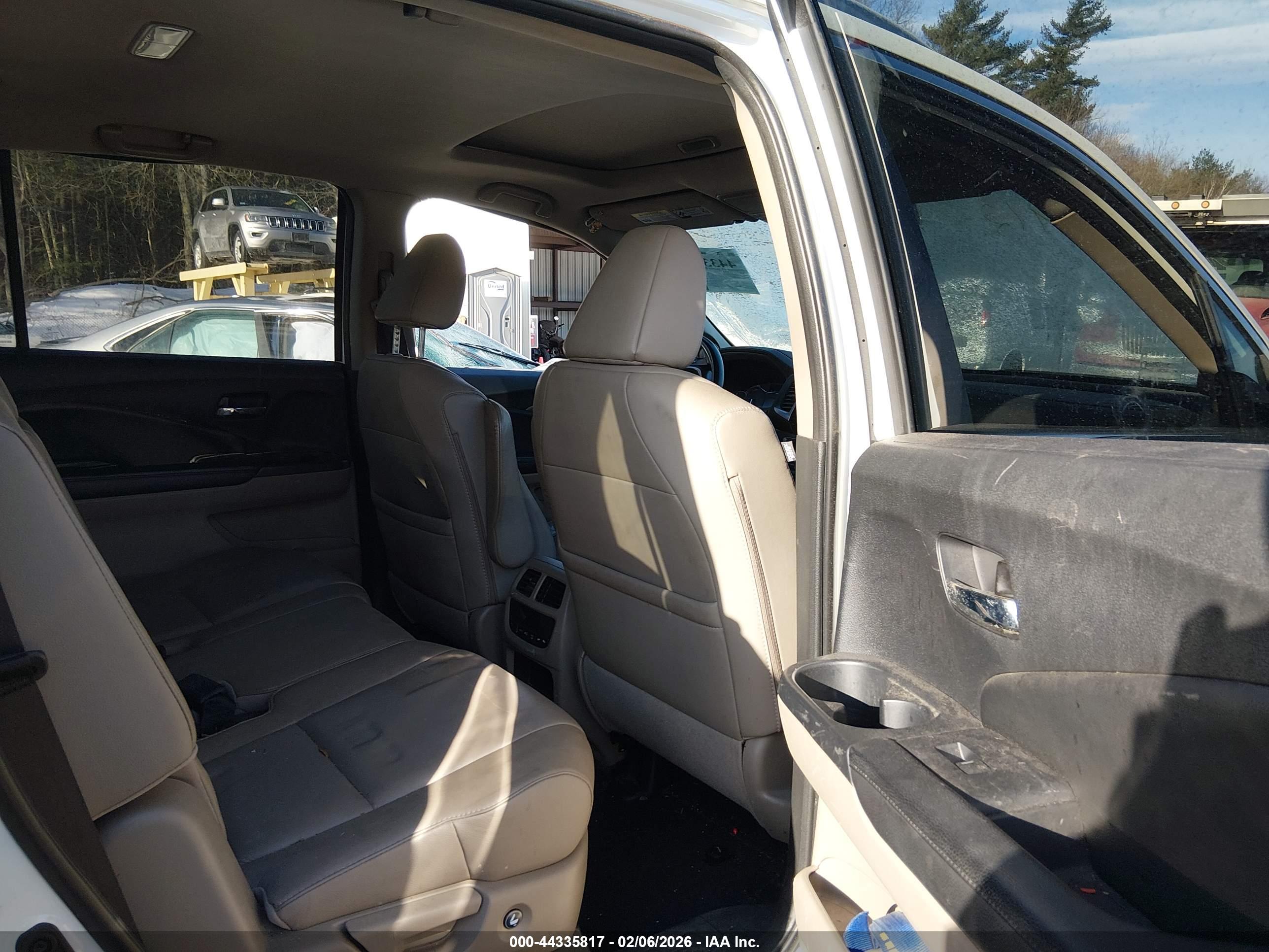 HONDA PILOT image 8