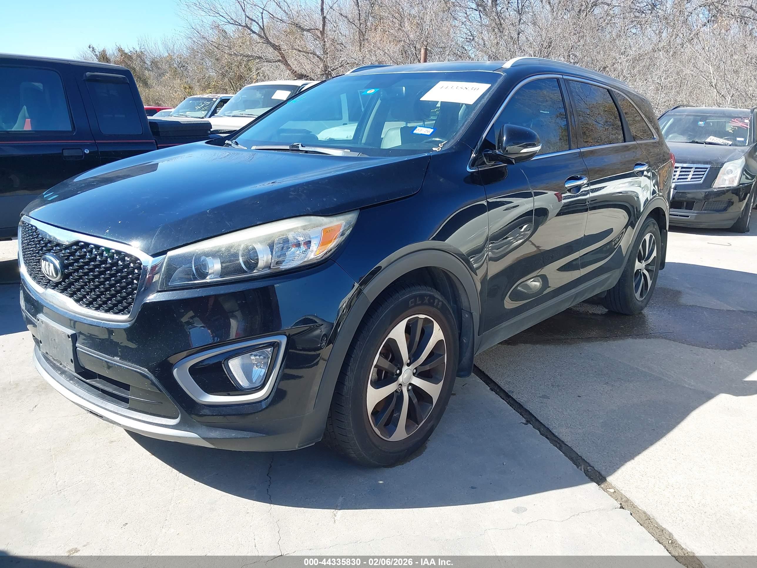 KIA SORENTO image 2