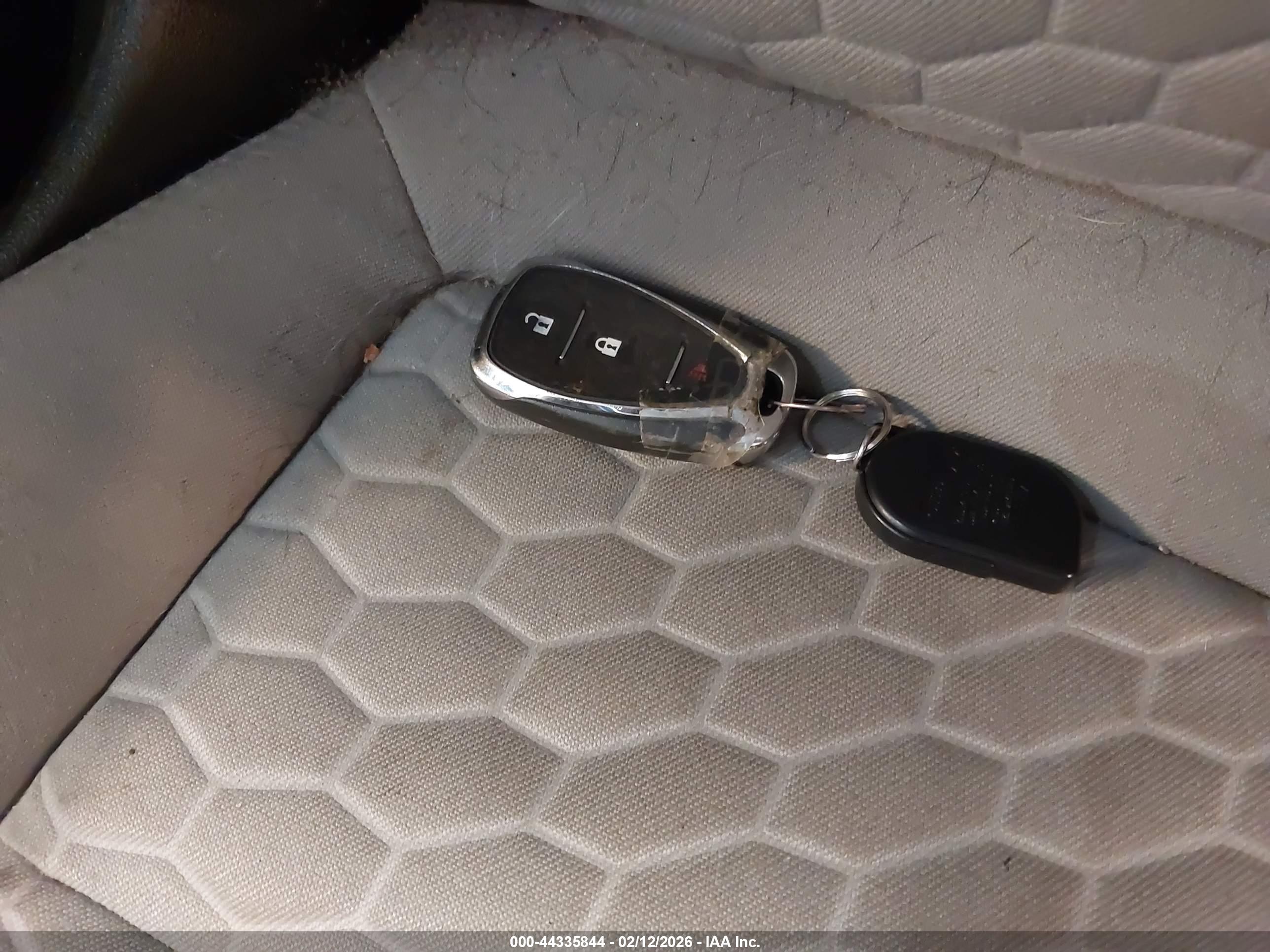CHEVROLET EQUINOX image 11