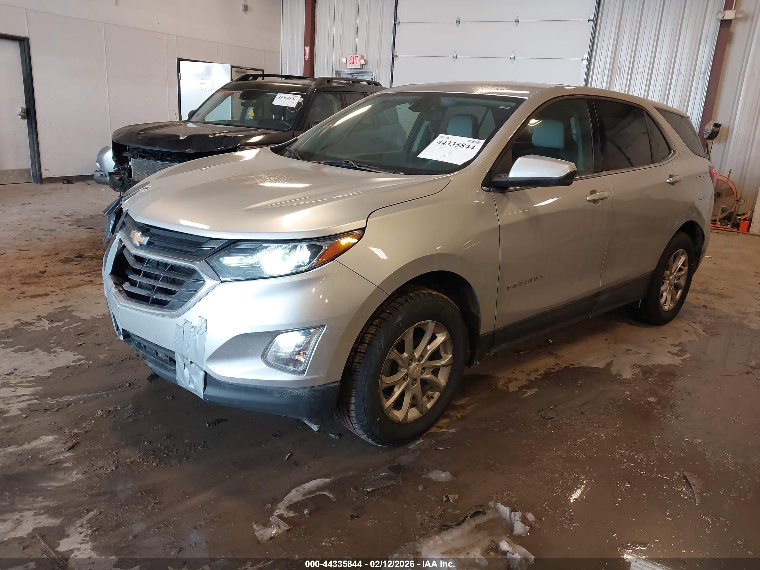 CHEVROLET EQUINOX image 2