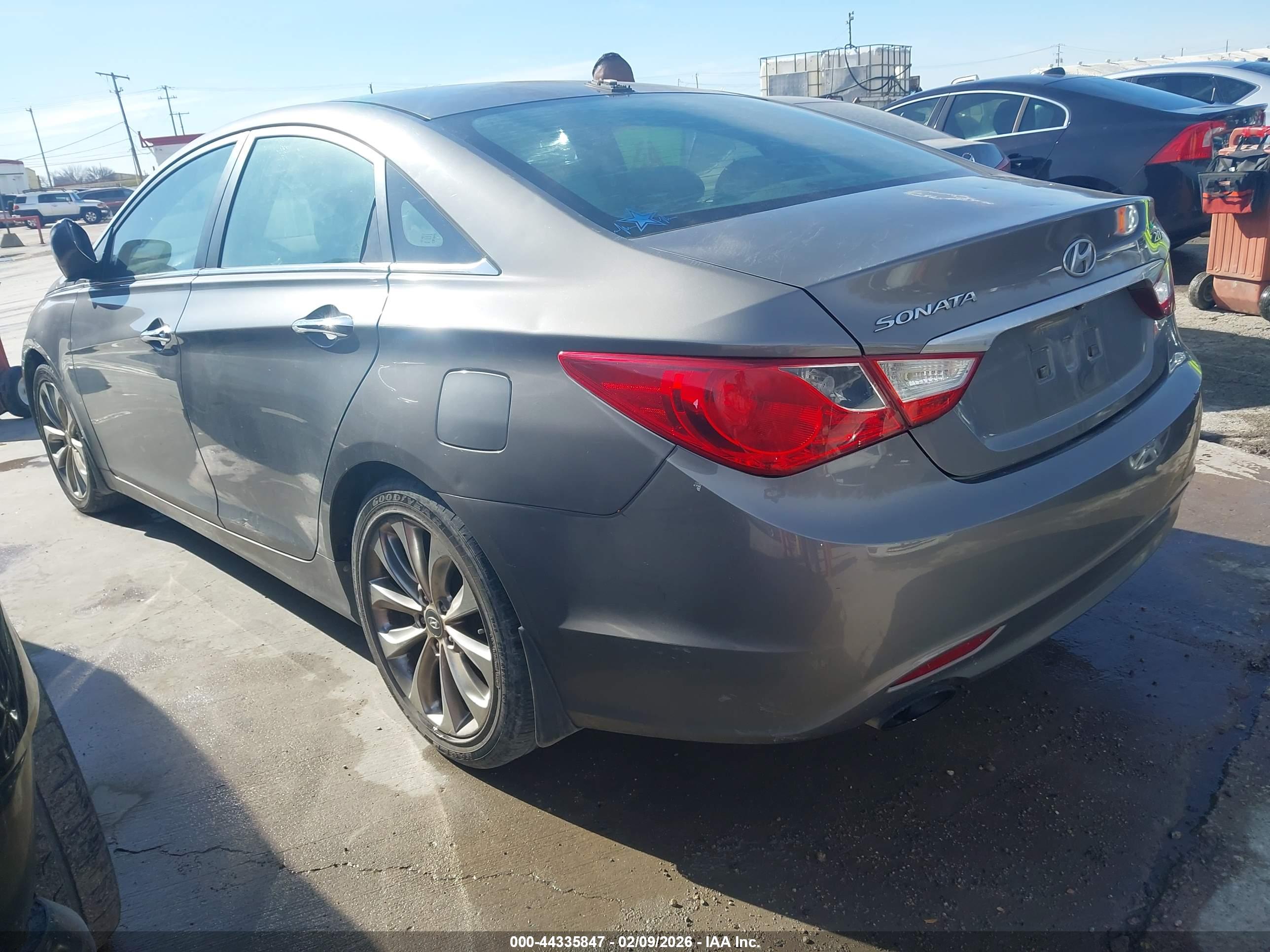 HYUNDAI SONATA image 3