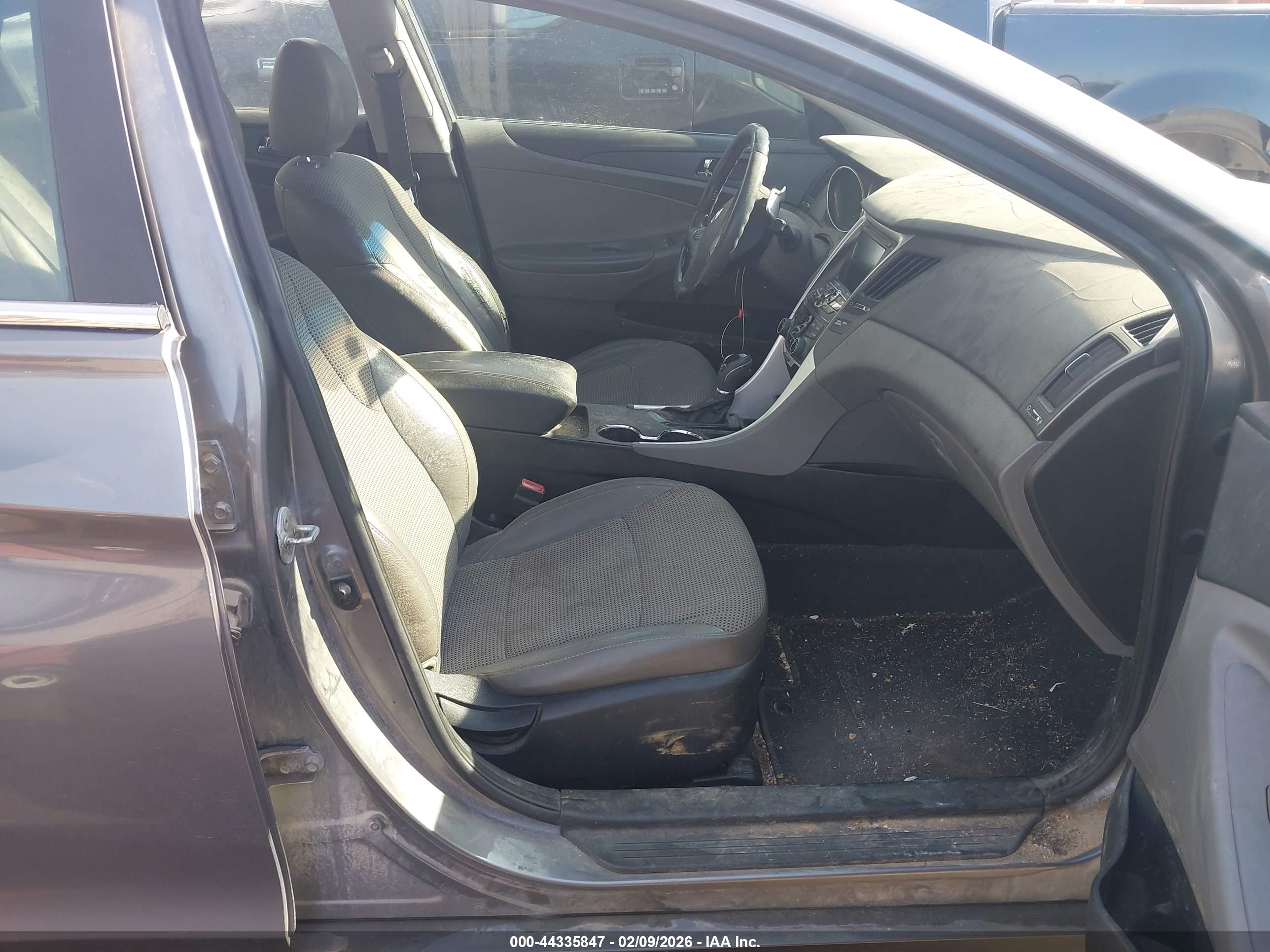 HYUNDAI SONATA image 5